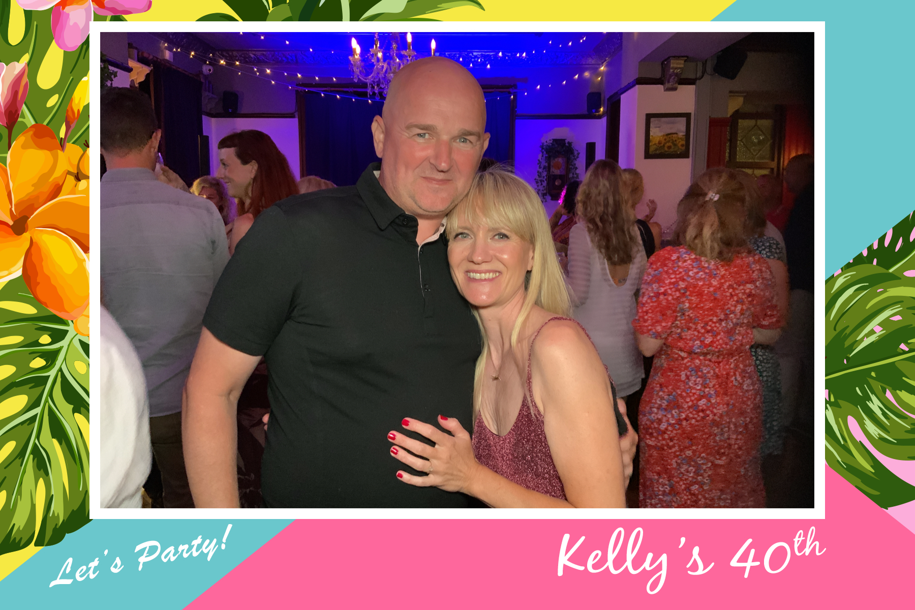 Kelly's 40th - Roaming Photos | View more photos from the event at gallery.freshbooths.com/u/FreshBooths/Kellys-40th-Roaming-Photos