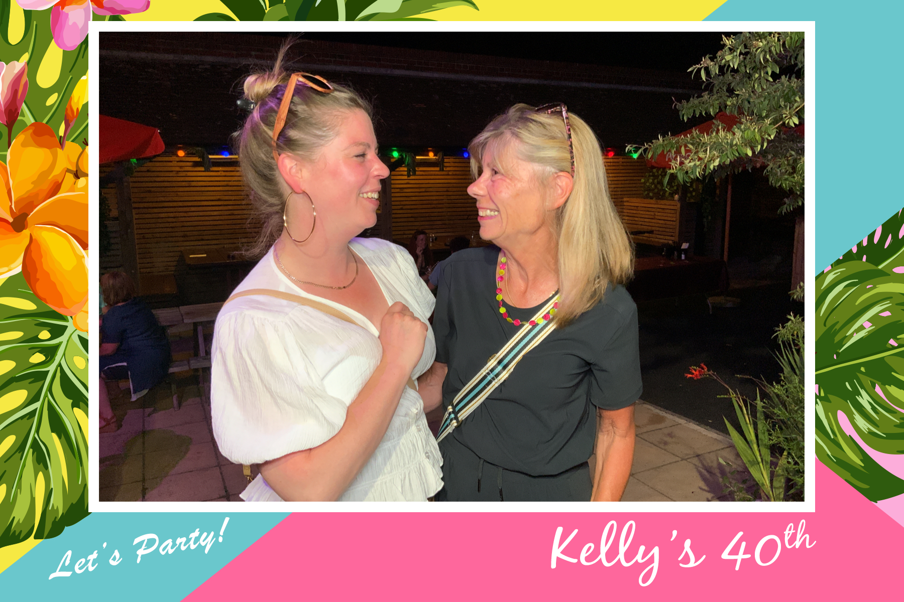 Kelly's 40th - Roaming Photos | View more photos from the event at gallery.freshbooths.com/u/FreshBooths/Kellys-40th-Roaming-Photos
