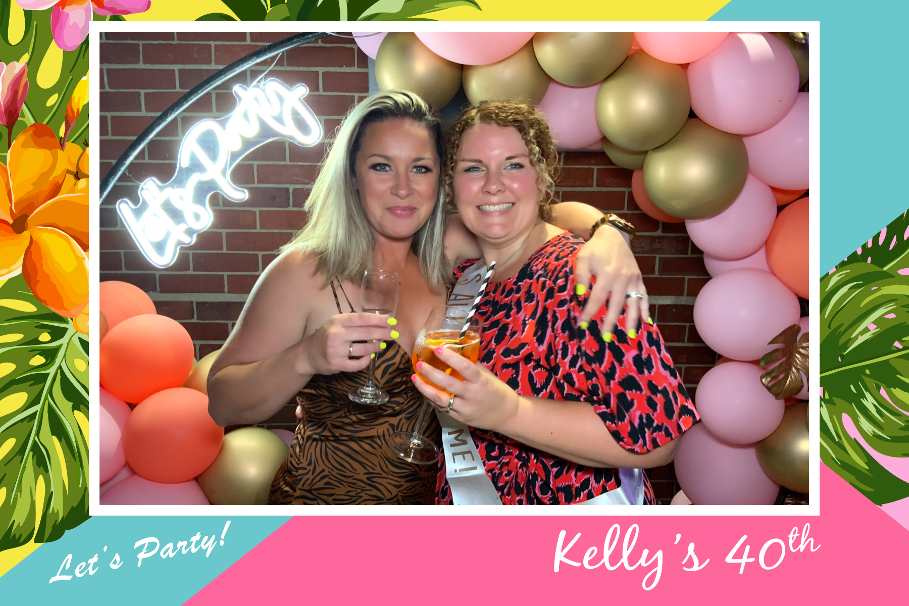 Kelly's 40th - Roaming Photos | View more photos from the event at gallery.freshbooths.com/u/FreshBooths/Kellys-40th-Roaming-Photos