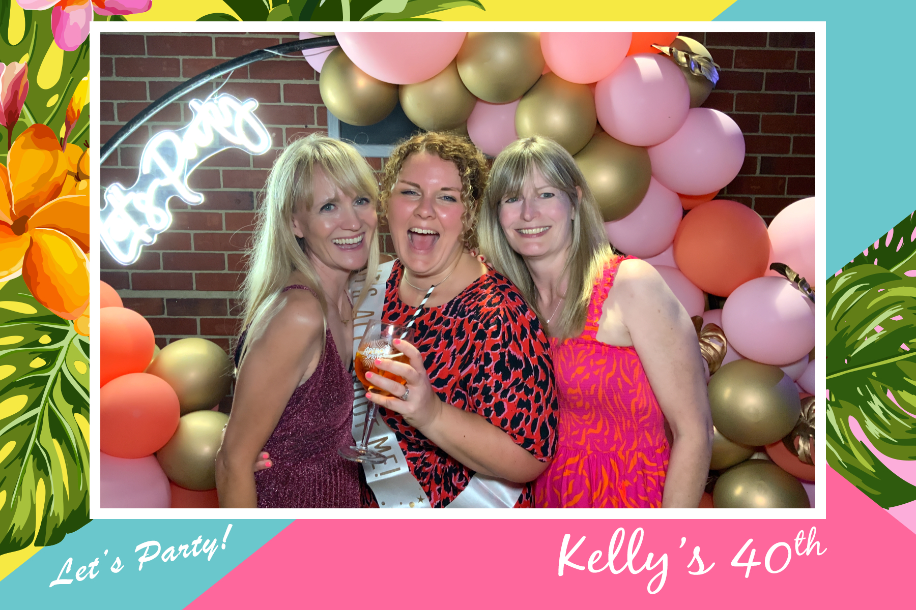 Kelly's 40th - Roaming Photos | View more photos from the event at gallery.freshbooths.com/u/FreshBooths/Kellys-40th-Roaming-Photos