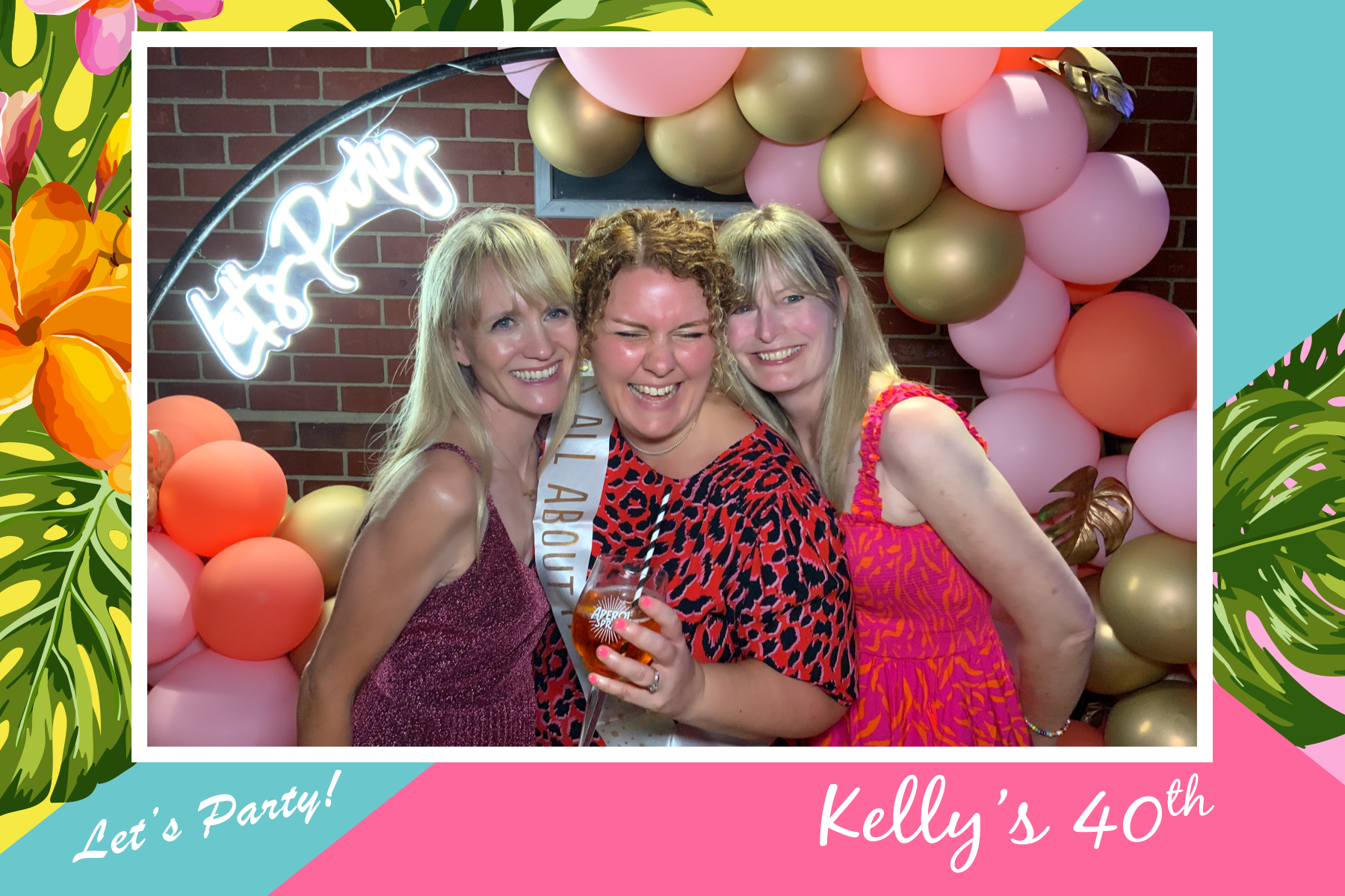 Kelly's 40th - Roaming Photos | View more photos from the event at gallery.freshbooths.com/u/FreshBooths/Kellys-40th-Roaming-Photos