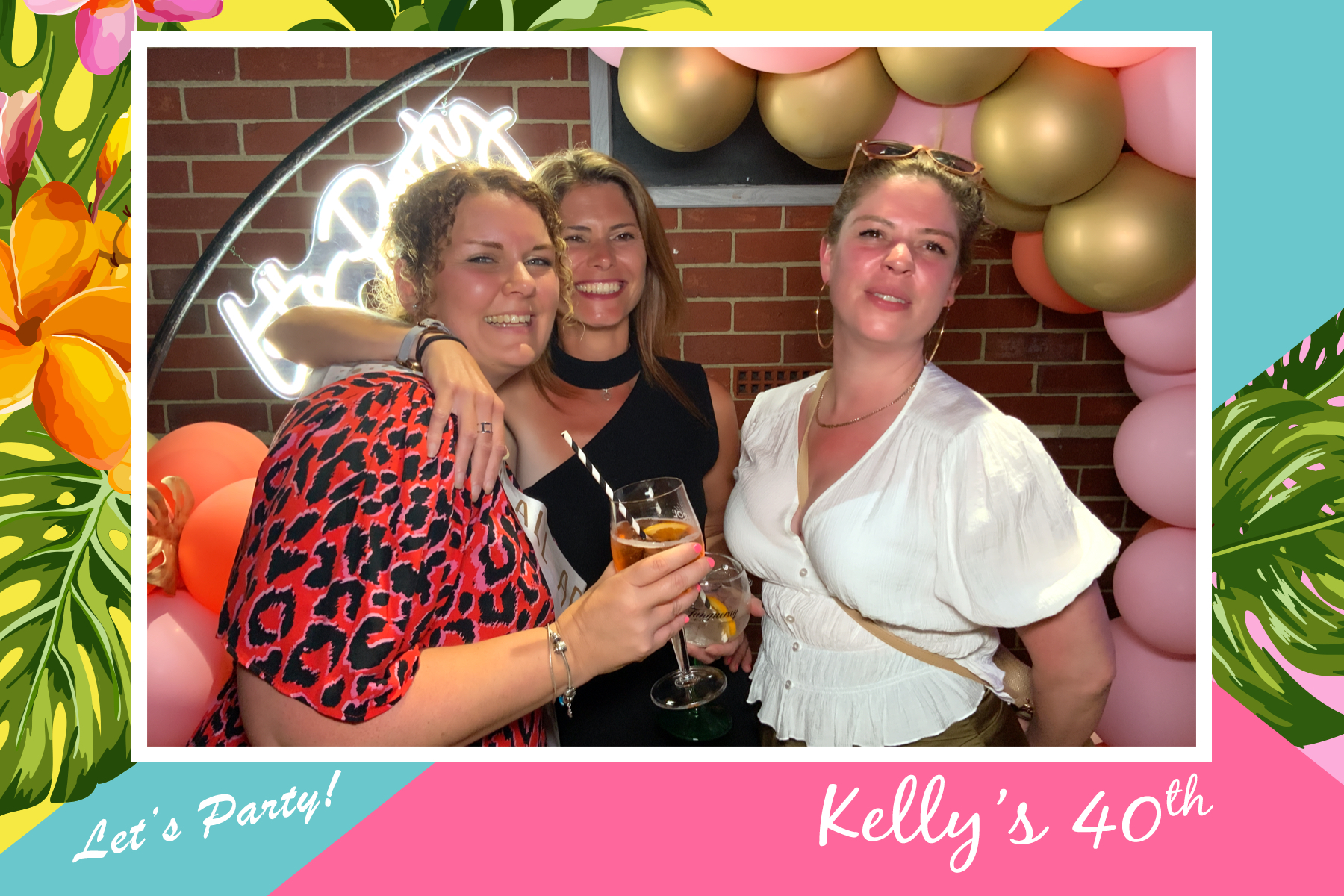 Kelly's 40th - Roaming Photos | View more photos from the event at gallery.freshbooths.com/u/FreshBooths/Kellys-40th-Roaming-Photos