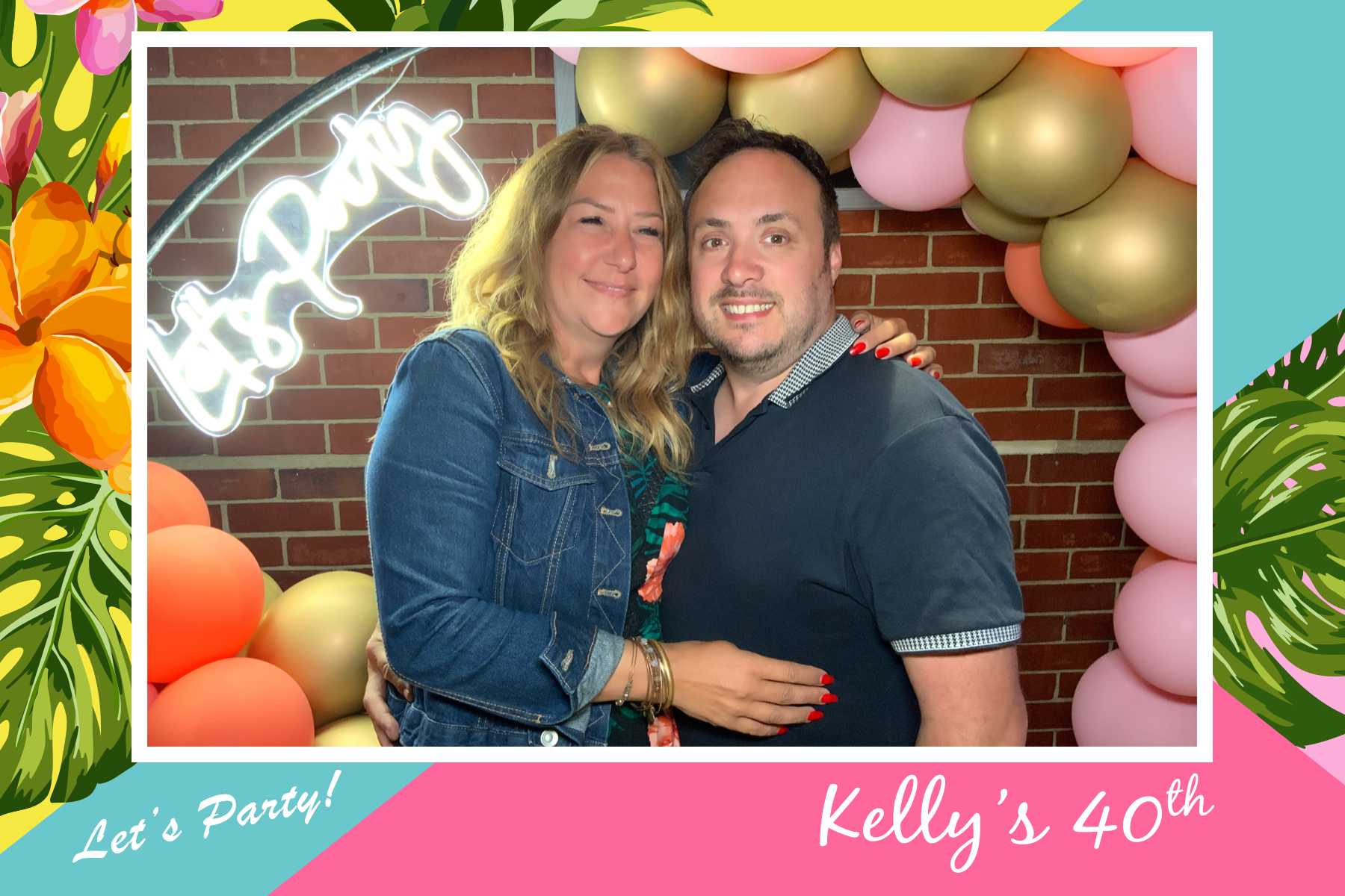 Kelly's 40th - Roaming Photos | View more photos from the event at gallery.freshbooths.com/u/FreshBooths/Kellys-40th-Roaming-Photos