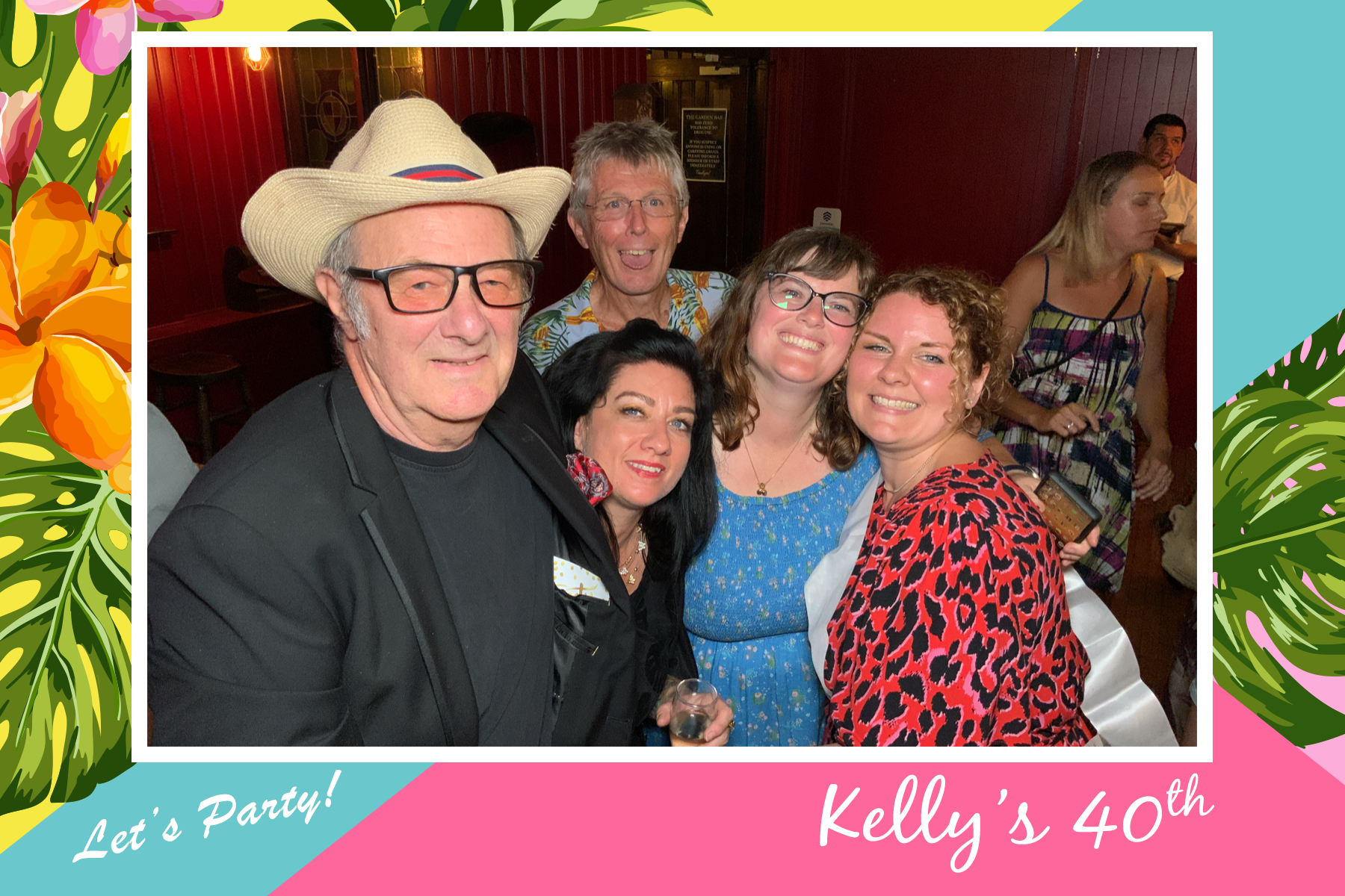 Kelly's 40th - Roaming Photos | View more photos from the event at gallery.freshbooths.com/u/FreshBooths/Kellys-40th-Roaming-Photos
