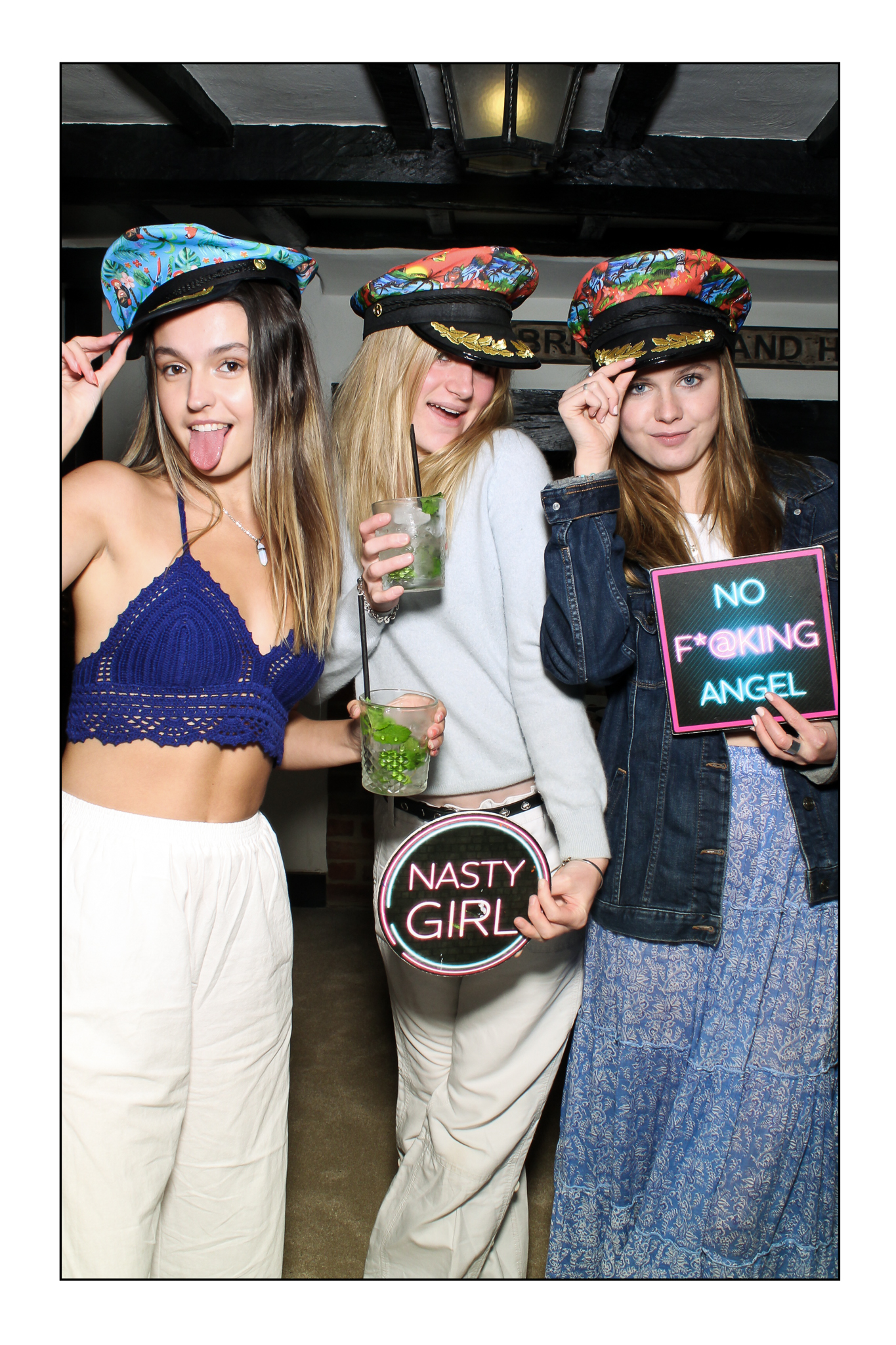 Lauren's 18th - Selfie Mirror | View more photos from the event at gallery.freshbooths.com/u/FreshBooths/Laurens-18th-Selfie-Mirror