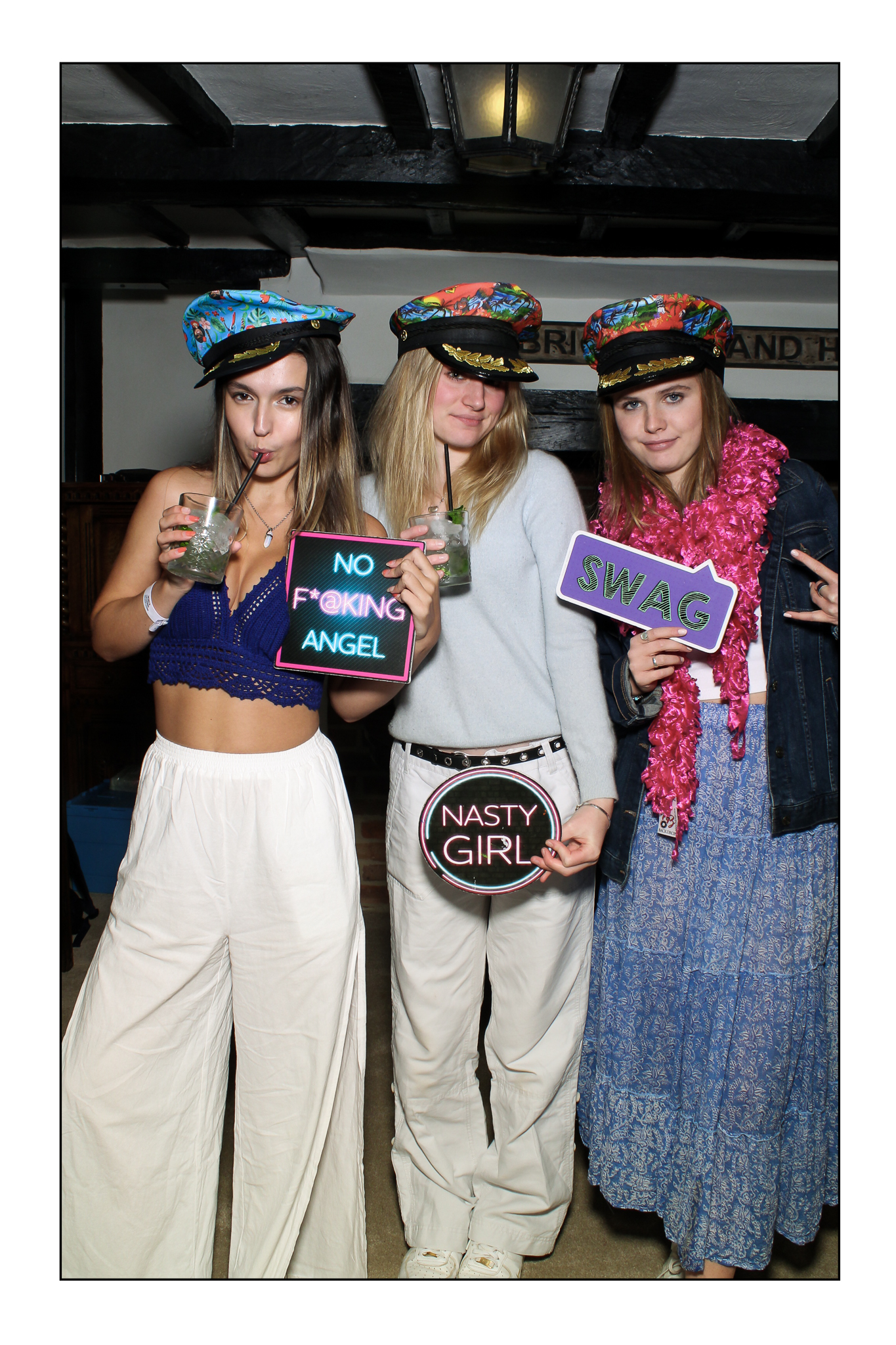 Lauren's 18th - Selfie Mirror | View more photos from the event at gallery.freshbooths.com/u/FreshBooths/Laurens-18th-Selfie-Mirror
