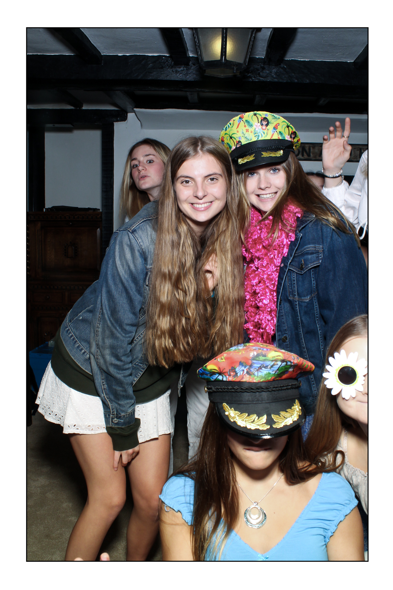 Lauren's 18th - Selfie Mirror | View more photos from the event at gallery.freshbooths.com/u/FreshBooths/Laurens-18th-Selfie-Mirror