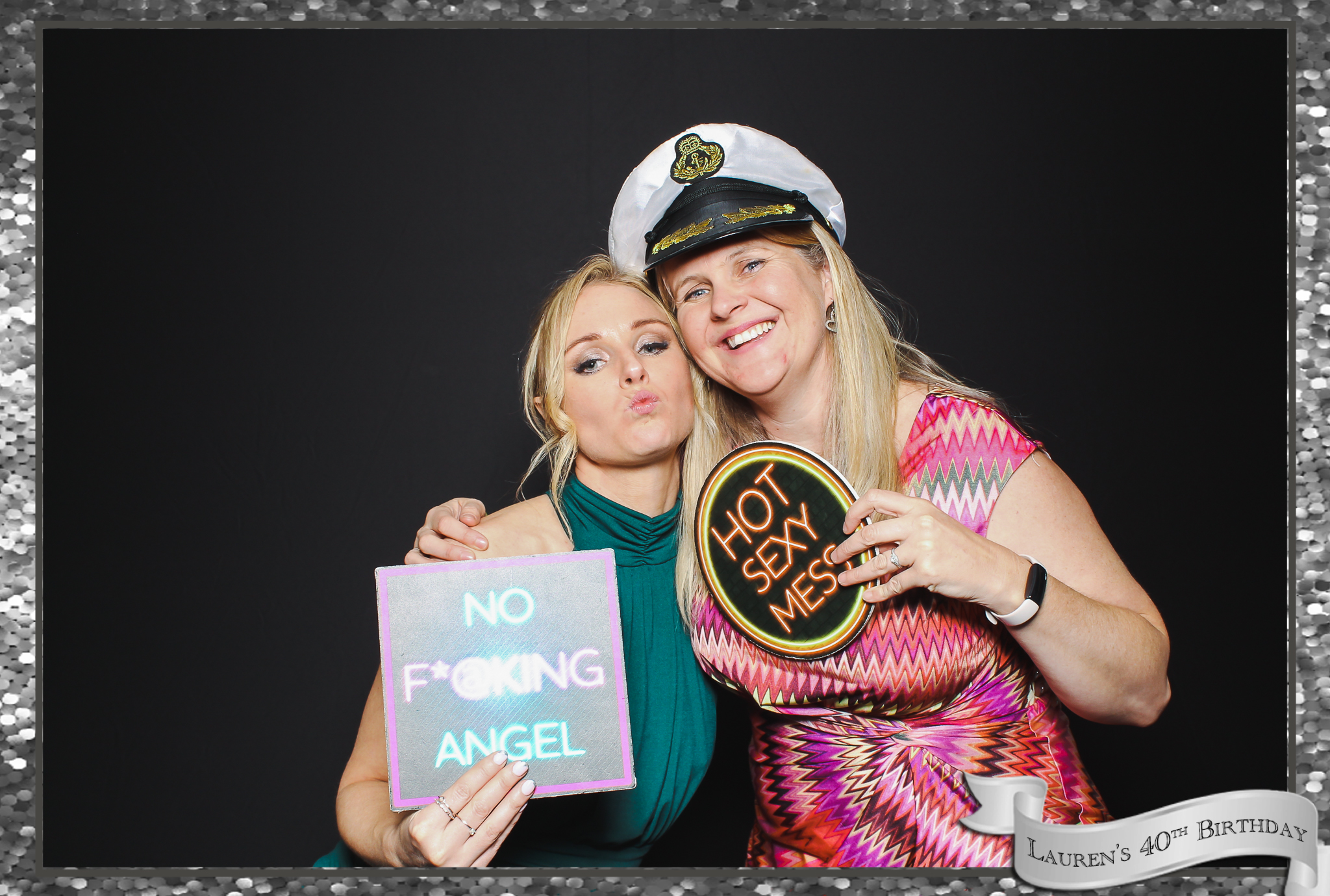 Lauren's 40th Birthday  | View more photos from the event at gallery.freshbooths.com/u/FreshBooths/Laurens-40th-Birthday