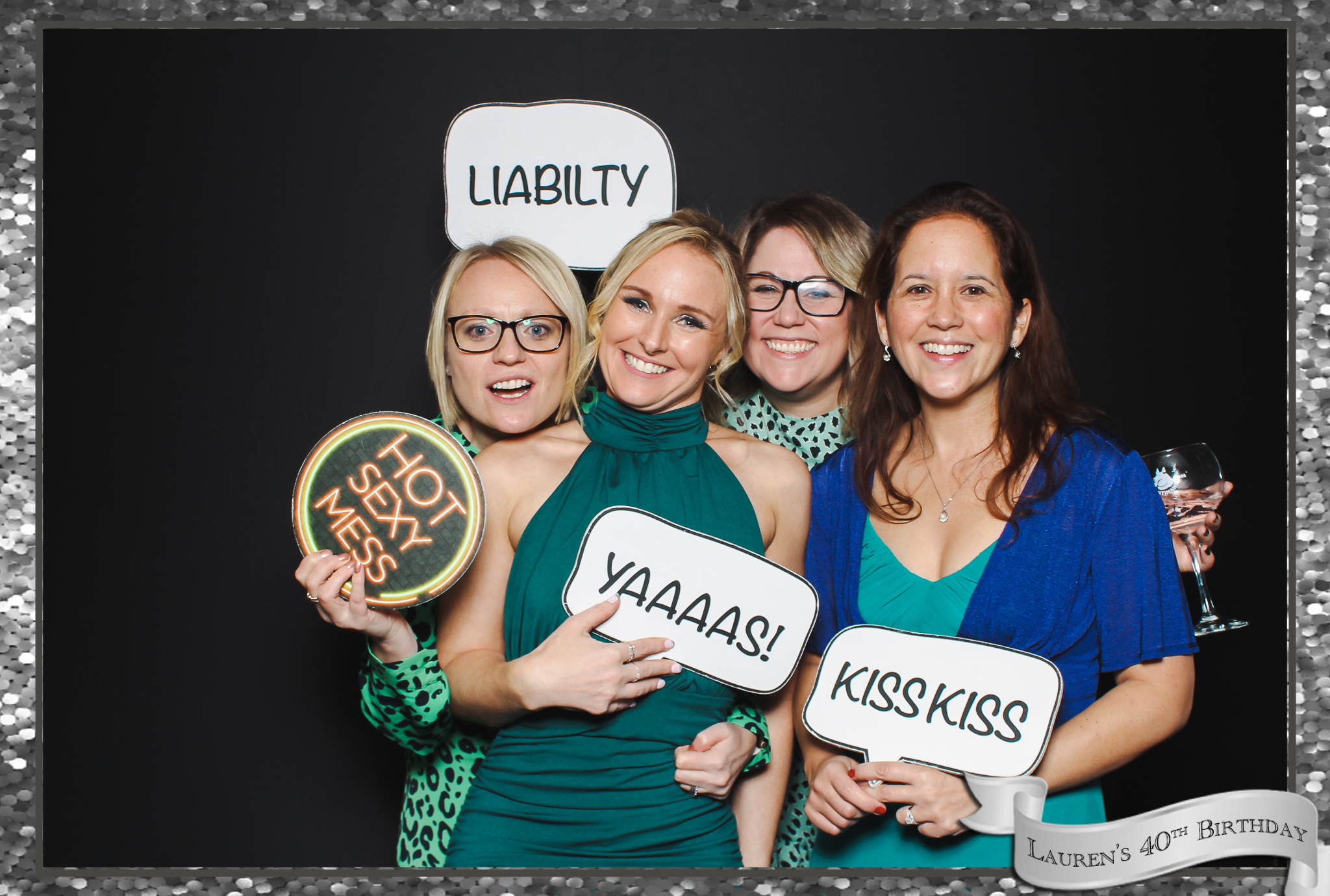 Lauren's 40th Birthday  | View more photos from the event at gallery.freshbooths.com/u/FreshBooths/Laurens-40th-Birthday