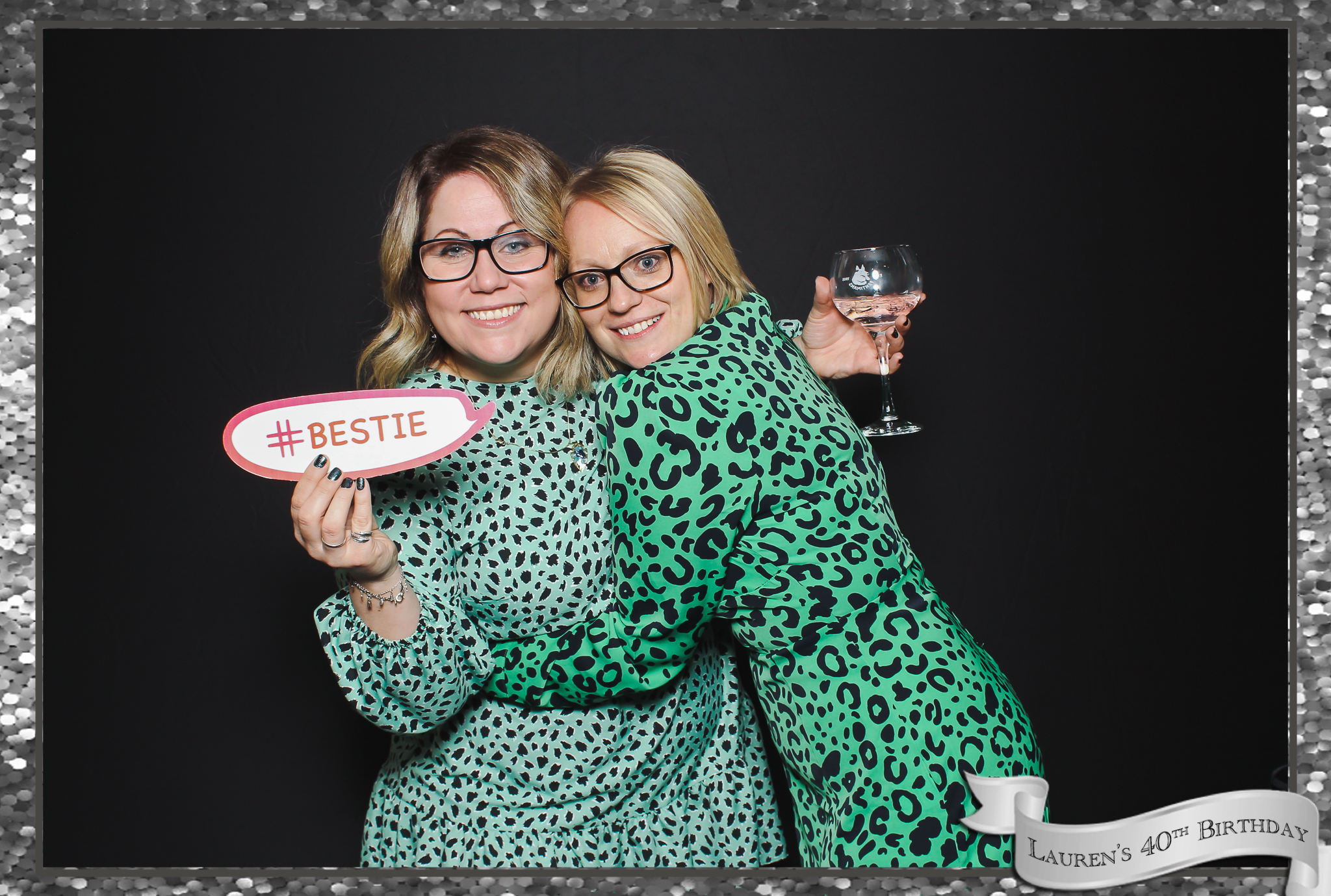 Lauren's 40th Birthday  | View more photos from the event at gallery.freshbooths.com/u/FreshBooths/Laurens-40th-Birthday