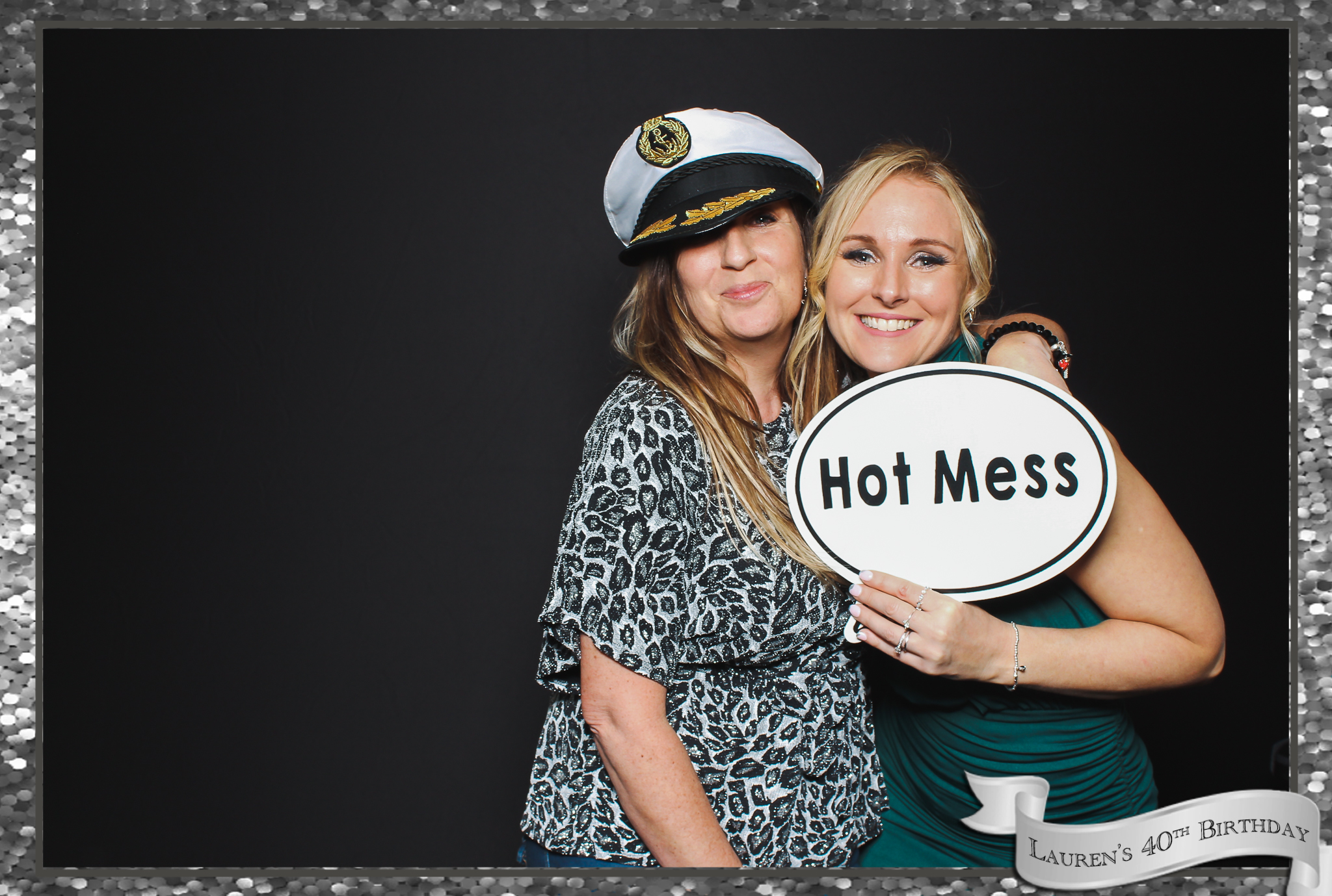 Lauren's 40th Birthday  | View more photos from the event at gallery.freshbooths.com/u/FreshBooths/Laurens-40th-Birthday