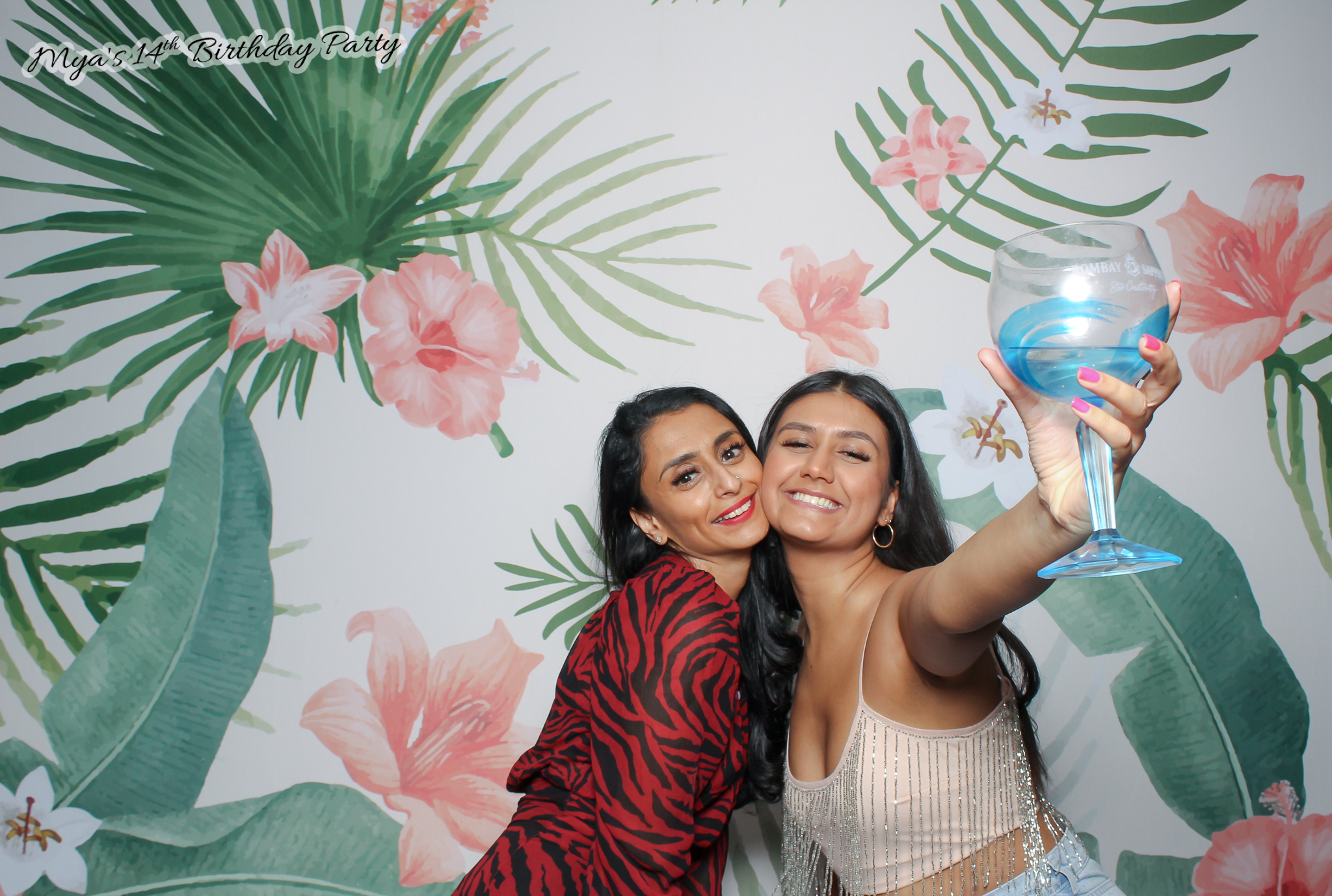 Mya's 14th Birthday | View more photos from the event at gallery.freshbooths.com/u/FreshBooths/Myas-14th-Birthday