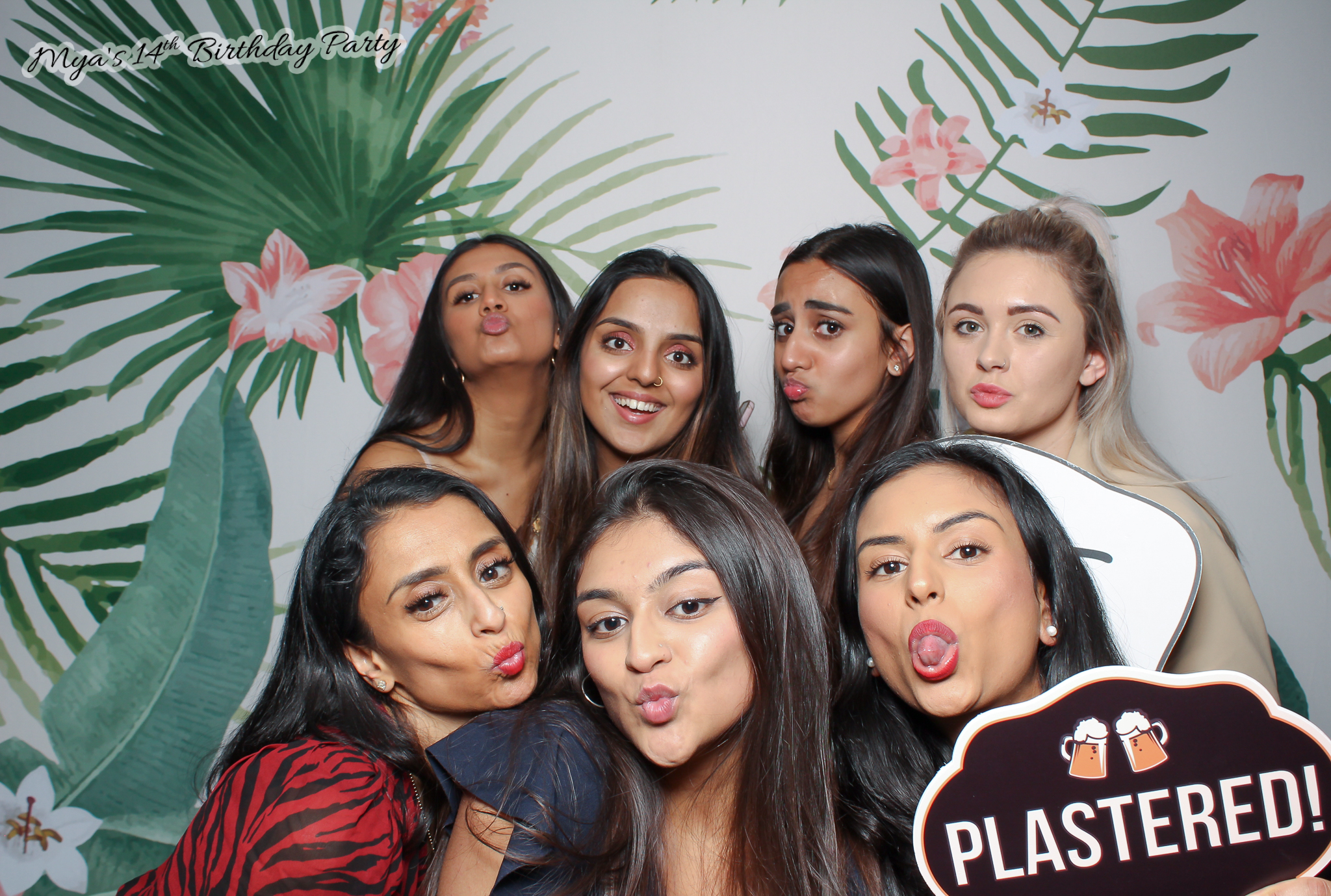 Mya's 14th Birthday | View more photos from the event at gallery.freshbooths.com/u/FreshBooths/Myas-14th-Birthday