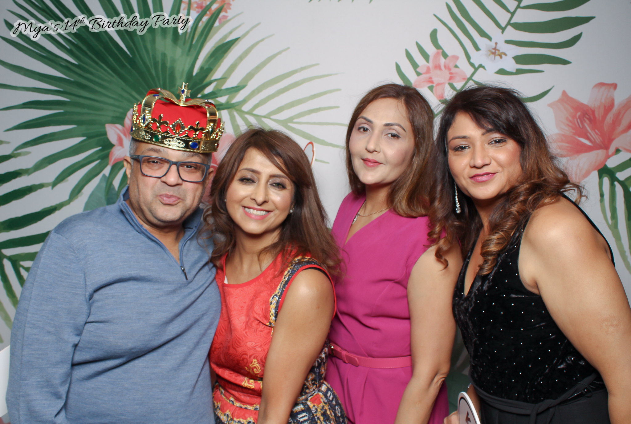 Mya's 14th Birthday | View more photos from the event at gallery.freshbooths.com/u/FreshBooths/Myas-14th-Birthday