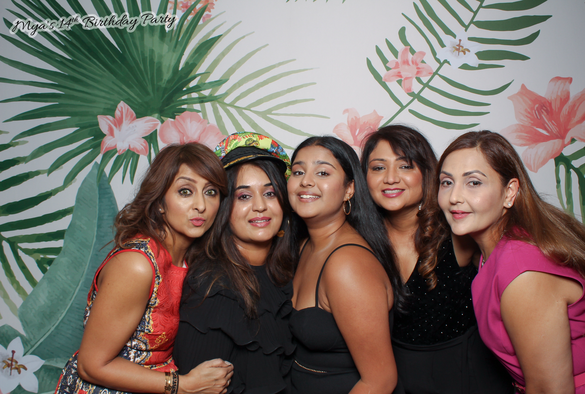 Mya's 14th Birthday | View more photos from the event at gallery.freshbooths.com/u/FreshBooths/Myas-14th-Birthday