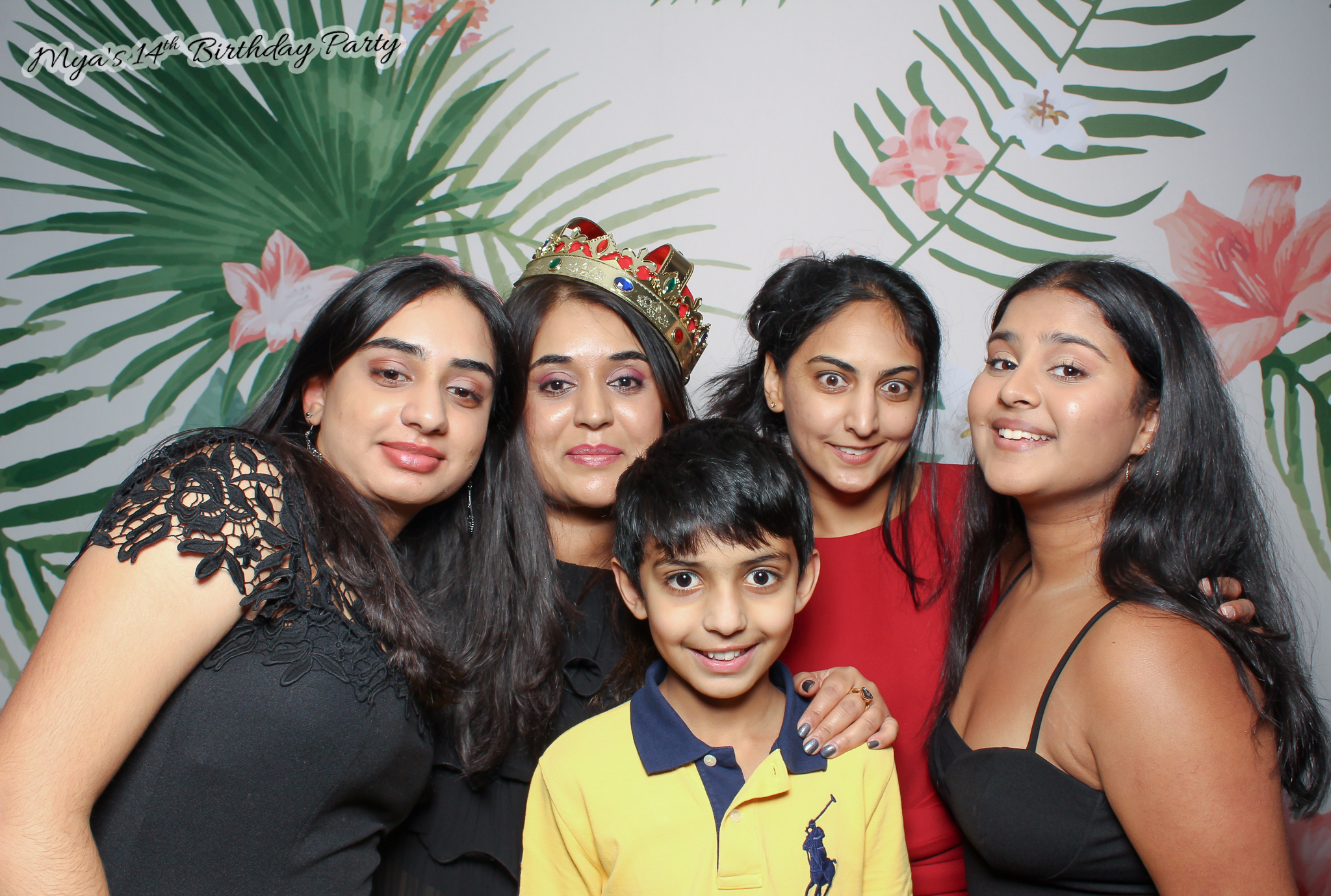 Mya's 14th Birthday | View more photos from the event at gallery.freshbooths.com/u/FreshBooths/Myas-14th-Birthday