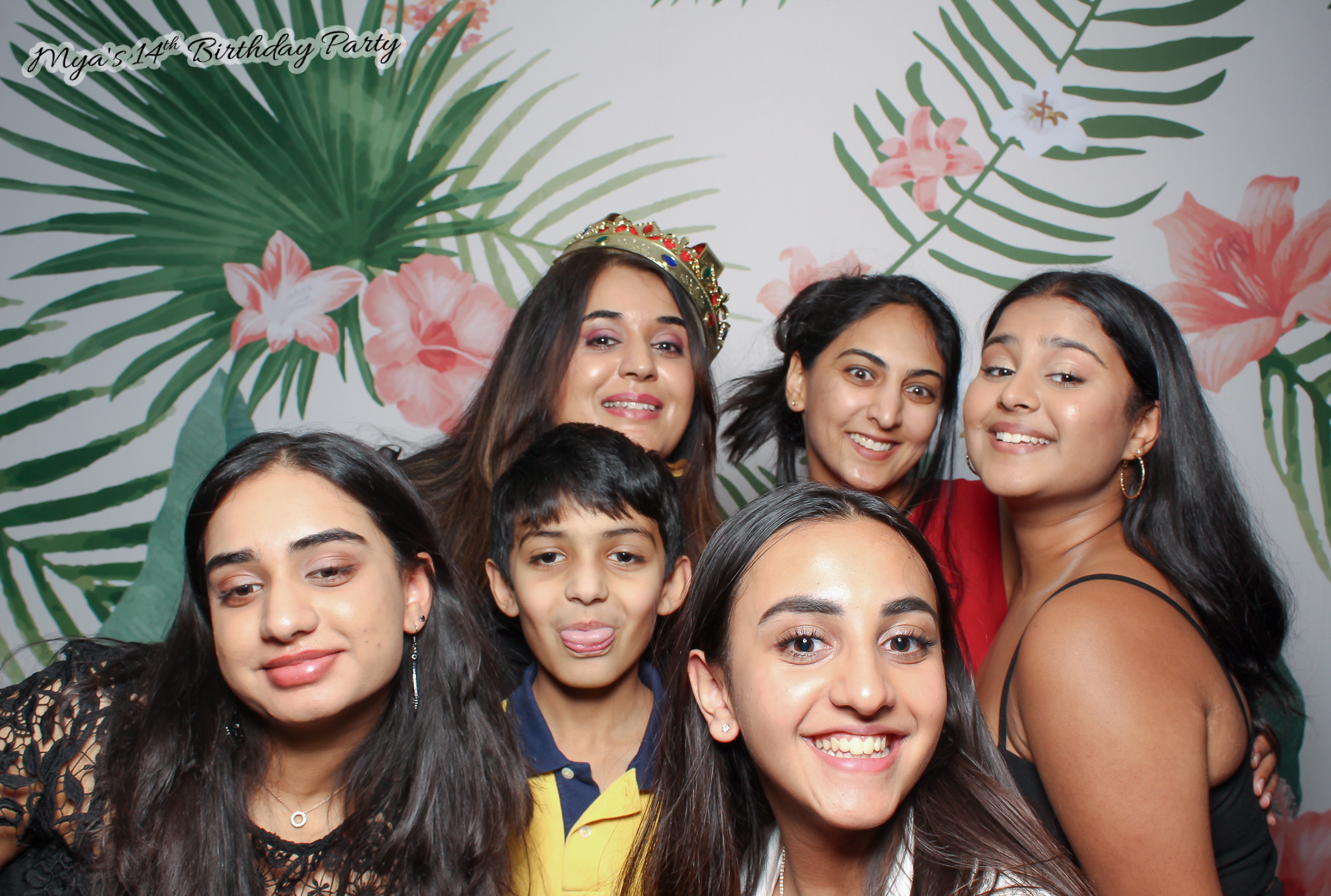 Mya's 14th Birthday | View more photos from the event at gallery.freshbooths.com/u/FreshBooths/Myas-14th-Birthday