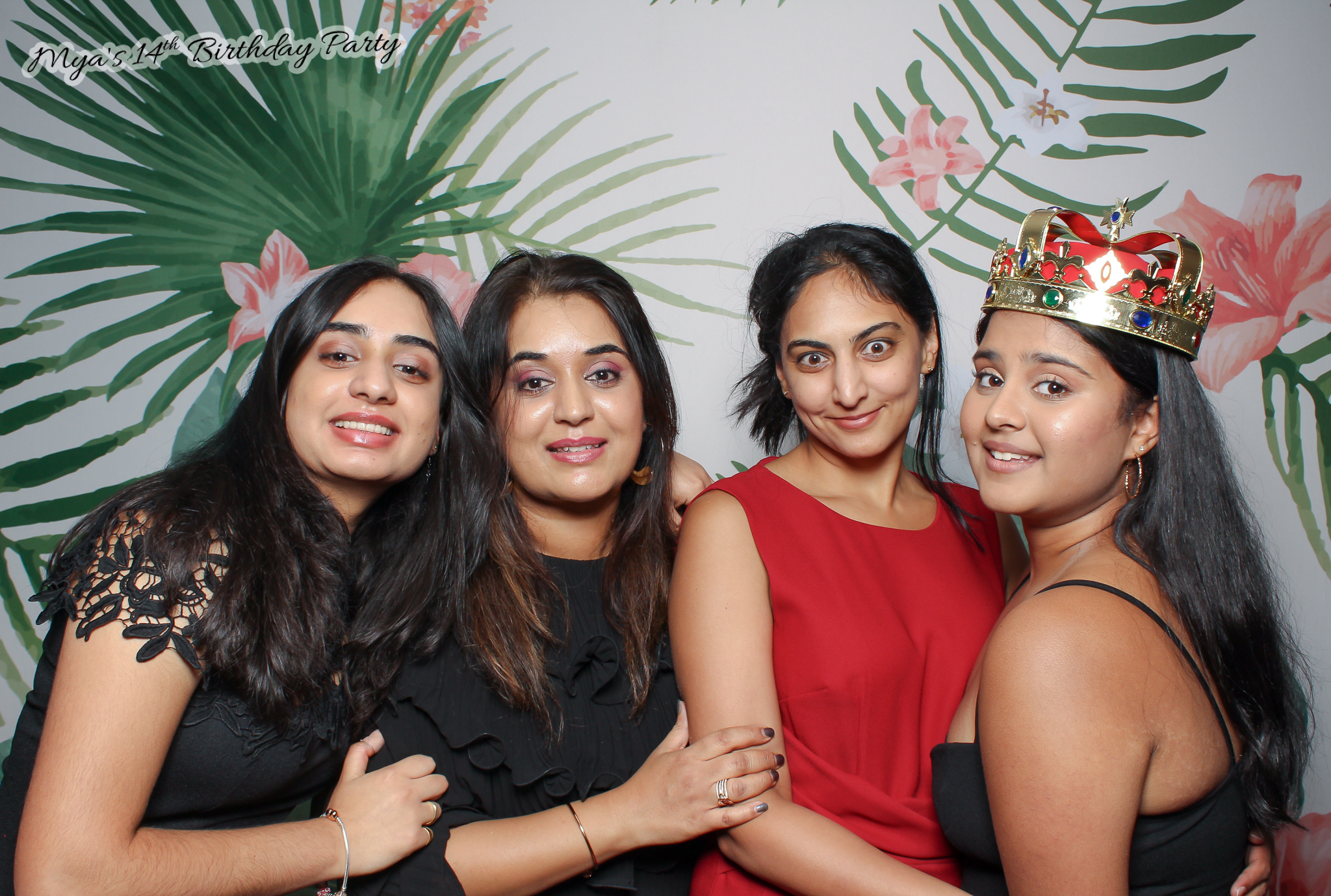 Mya's 14th Birthday | View more photos from the event at gallery.freshbooths.com/u/FreshBooths/Myas-14th-Birthday