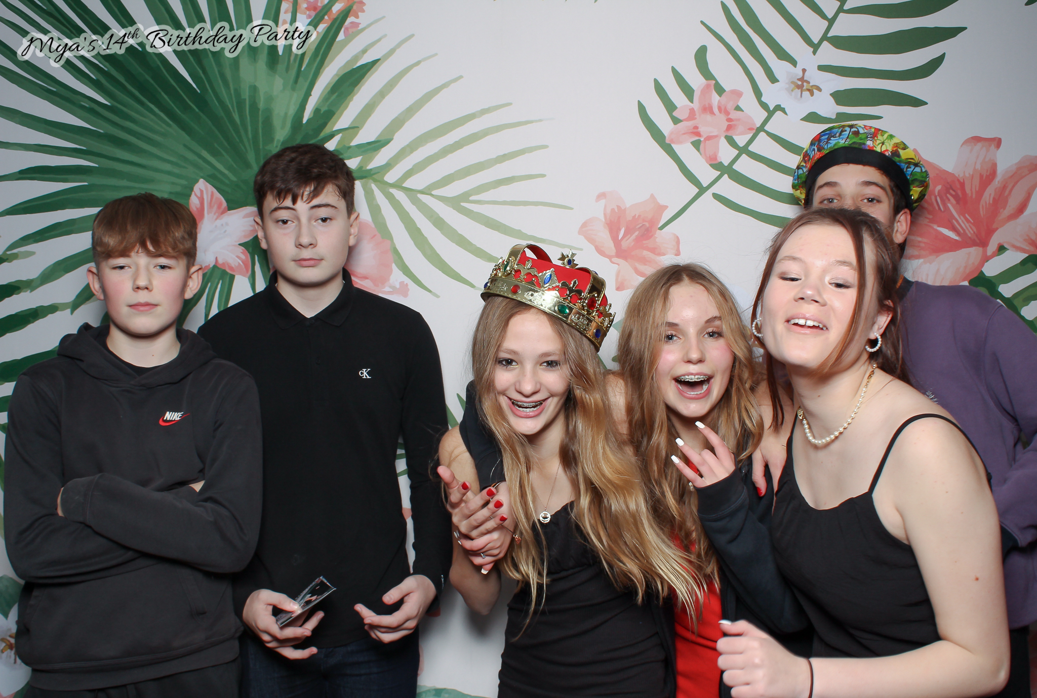Mya's 14th Birthday | View more photos from the event at gallery.freshbooths.com/u/FreshBooths/Myas-14th-Birthday