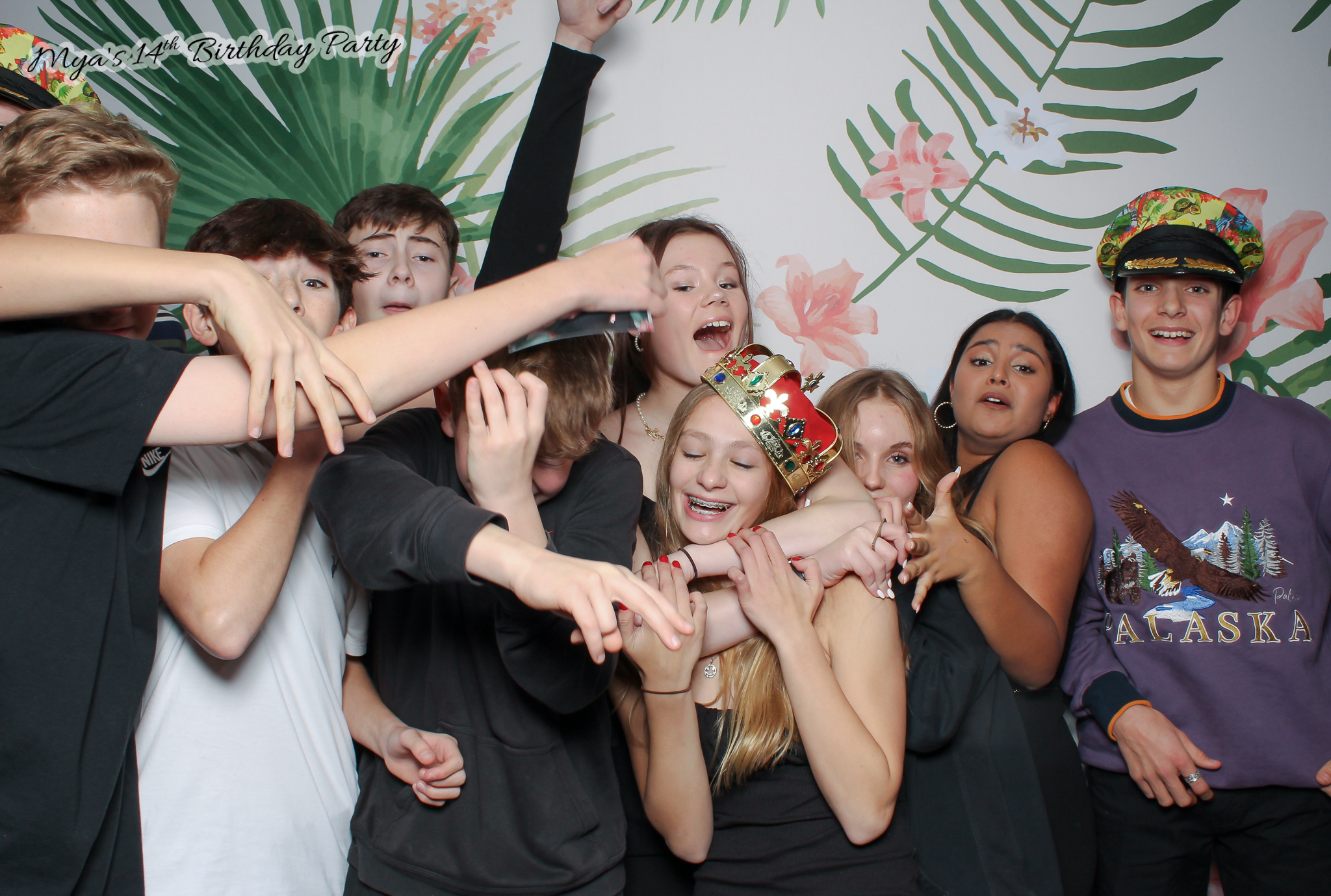 Mya's 14th Birthday | View more photos from the event at gallery.freshbooths.com/u/FreshBooths/Myas-14th-Birthday