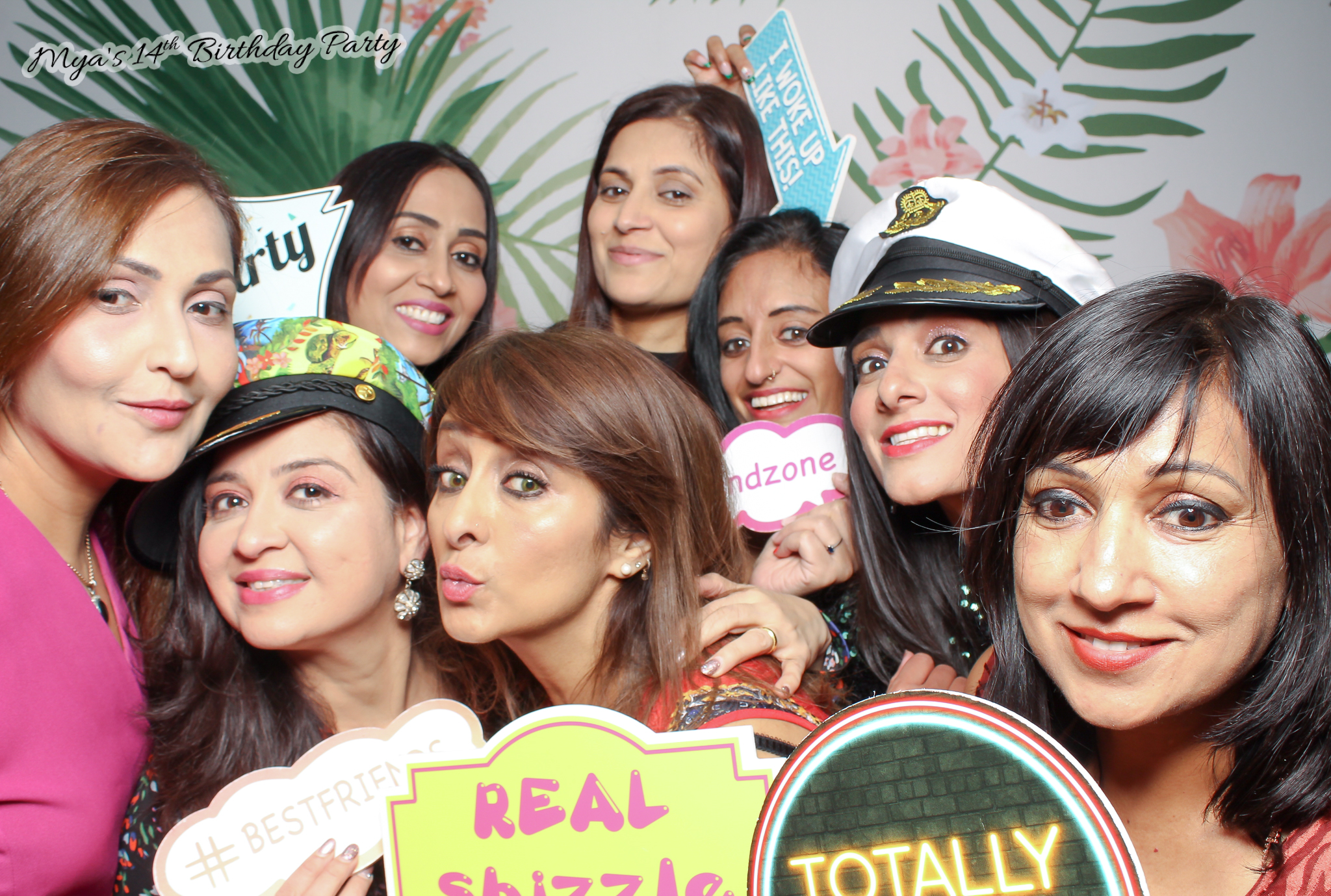 Mya's 14th Birthday | View more photos from the event at gallery.freshbooths.com/u/FreshBooths/Myas-14th-Birthday