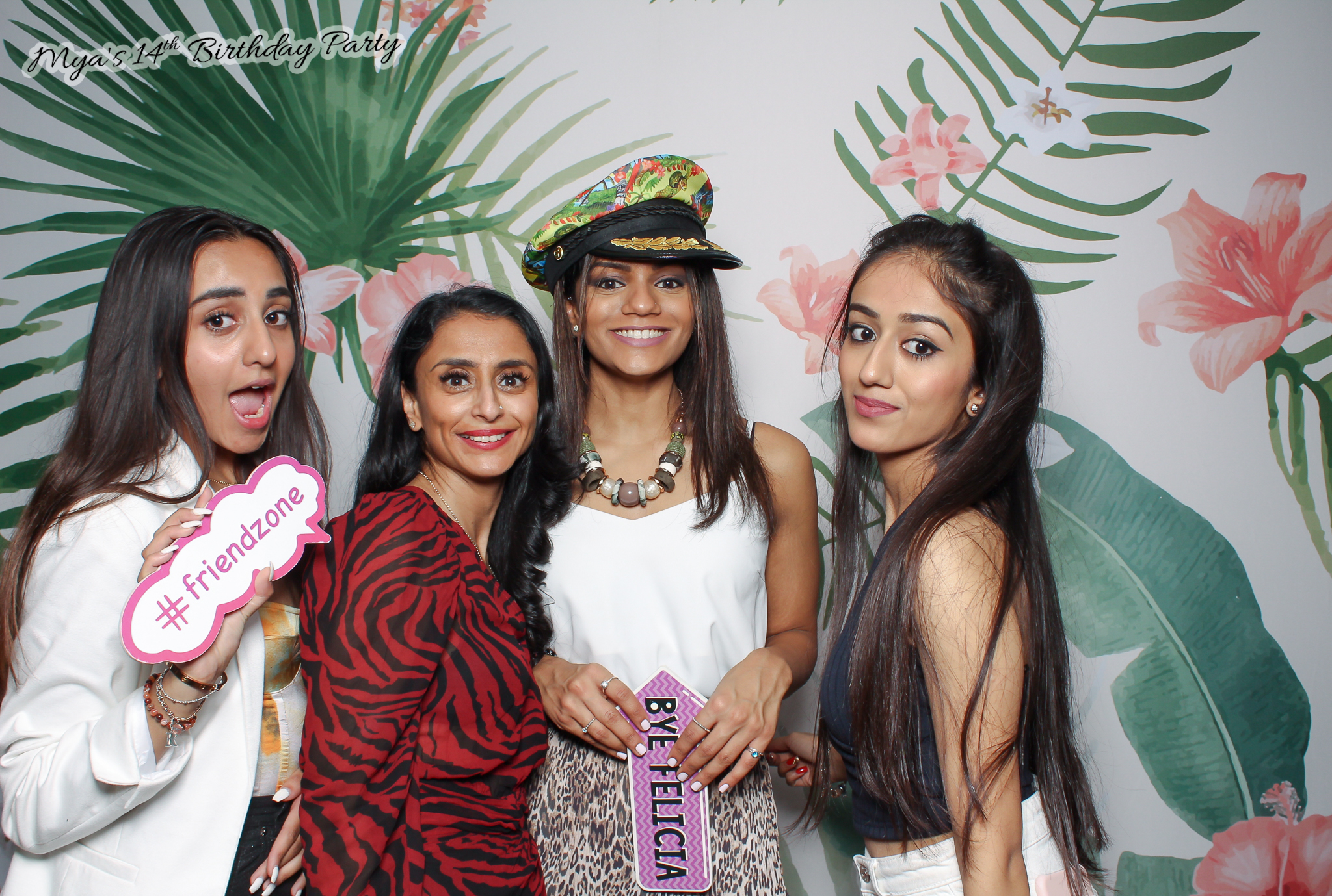 Mya's 14th Birthday | View more photos from the event at gallery.freshbooths.com/u/FreshBooths/Myas-14th-Birthday