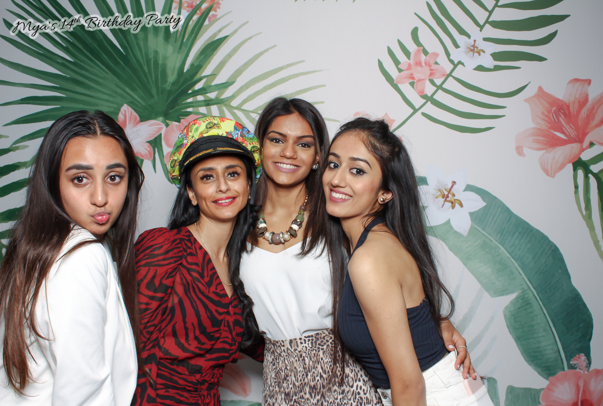 Mya's 14th Birthday | View more photos from the event at gallery.freshbooths.com/u/FreshBooths/Myas-14th-Birthday