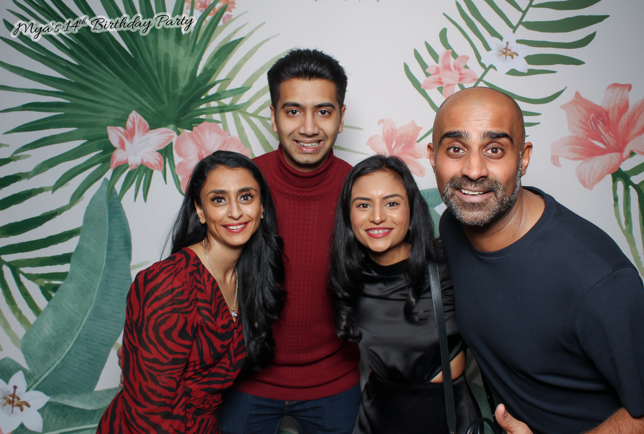 Mya's 14th Birthday | View more photos from the event at gallery.freshbooths.com/u/FreshBooths/Myas-14th-Birthday