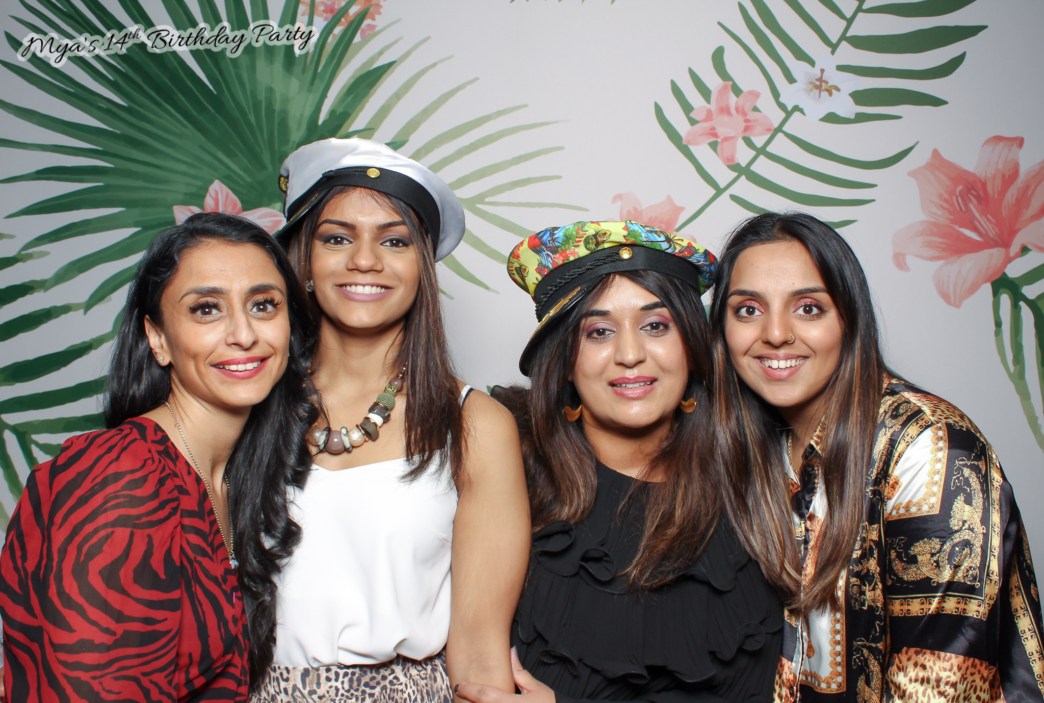 Mya's 14th Birthday | View more photos from the event at gallery.freshbooths.com/u/FreshBooths/Myas-14th-Birthday