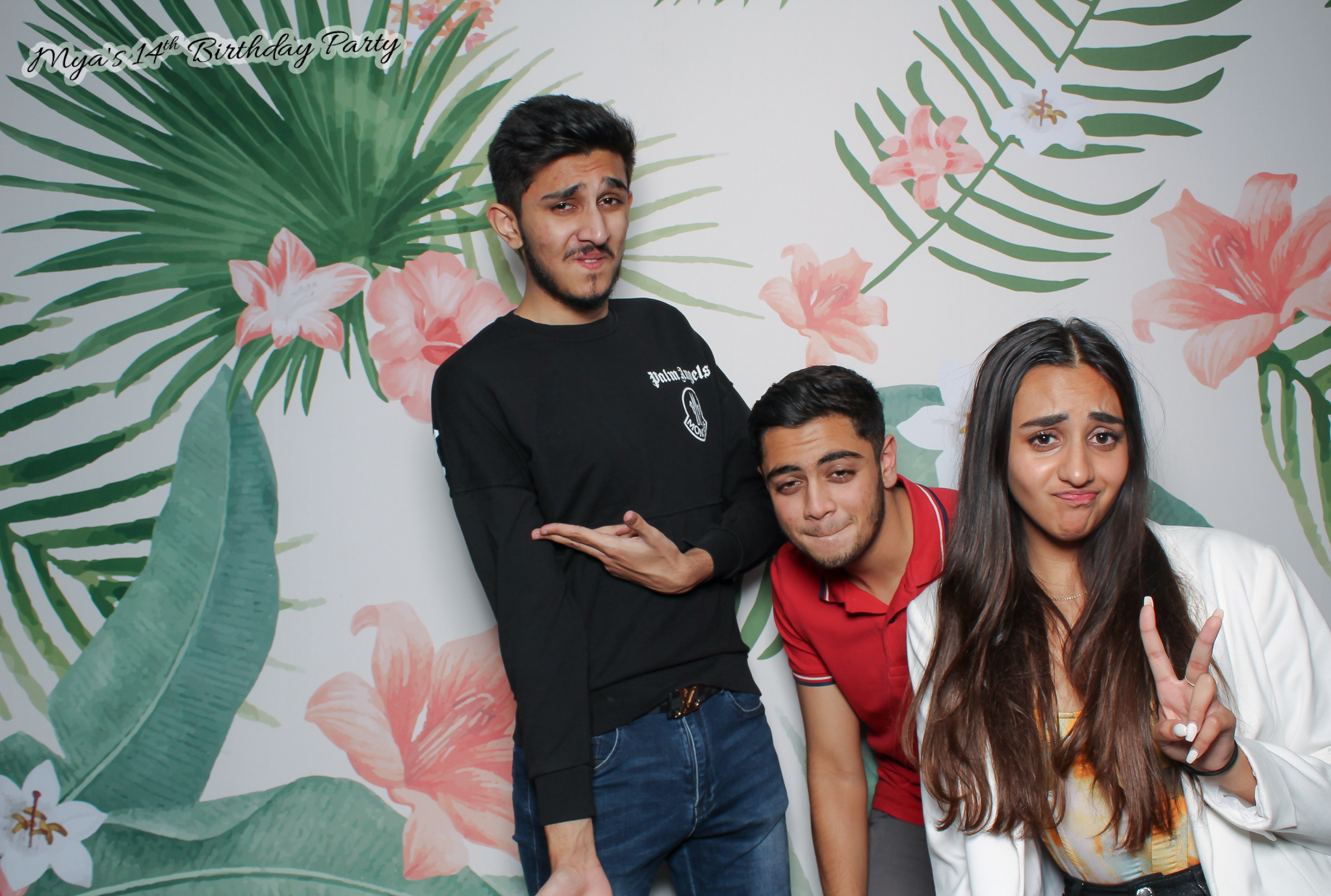 Mya's 14th Birthday | View more photos from the event at gallery.freshbooths.com/u/FreshBooths/Myas-14th-Birthday
