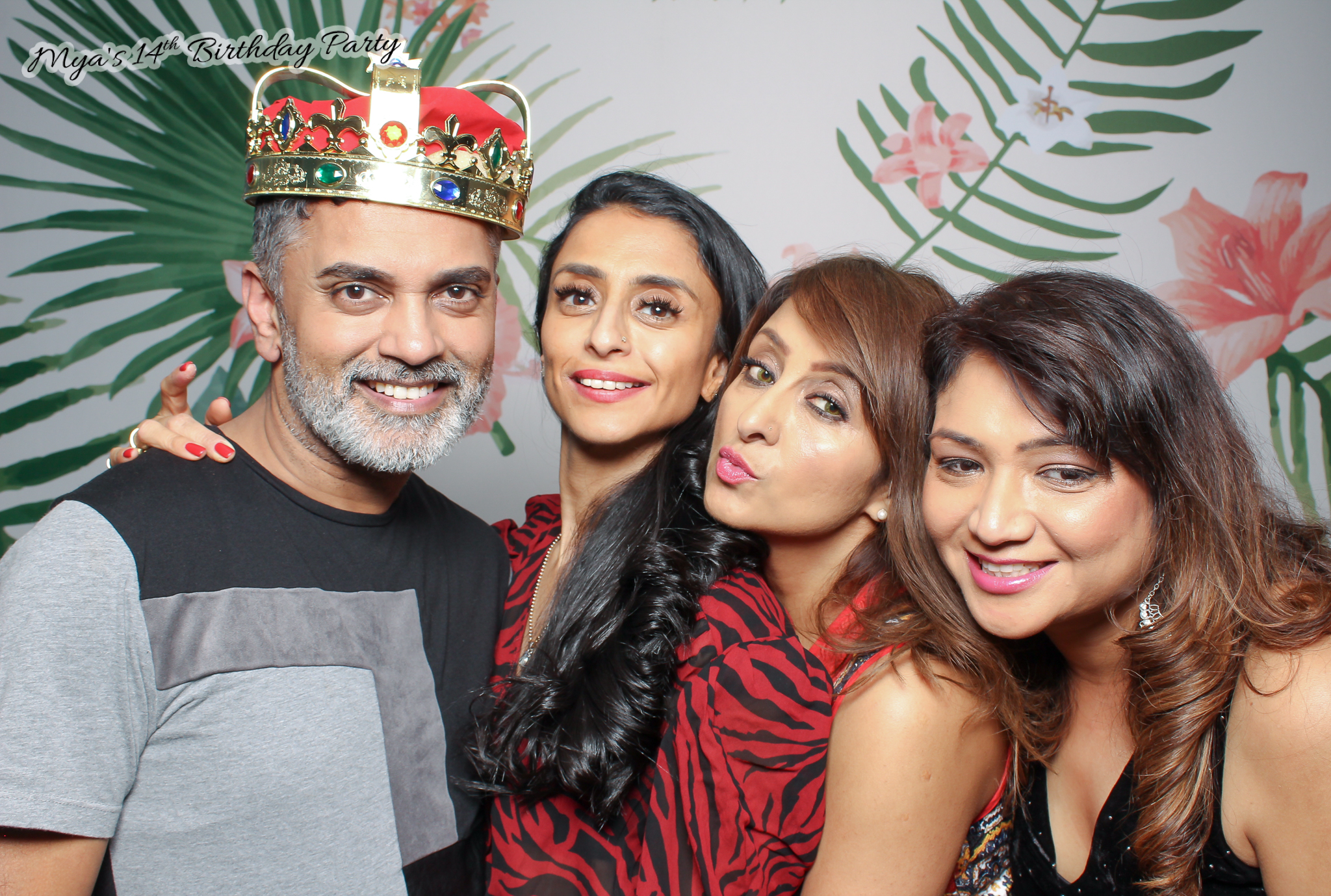 Mya's 14th Birthday | View more photos from the event at gallery.freshbooths.com/u/FreshBooths/Myas-14th-Birthday