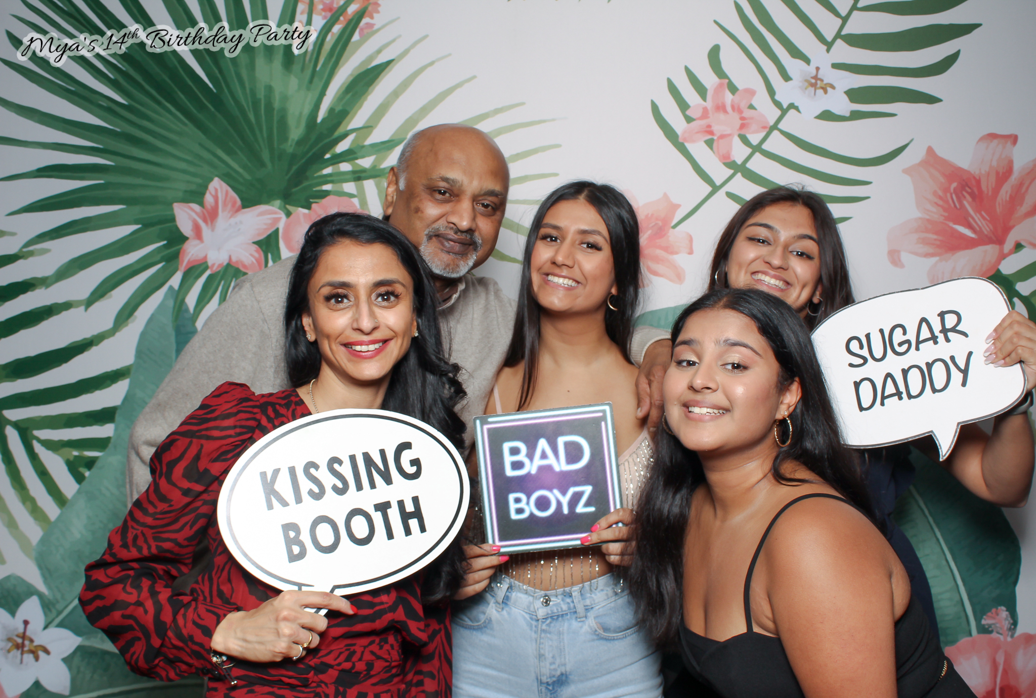 Mya's 14th Birthday | View more photos from the event at gallery.freshbooths.com/u/FreshBooths/Myas-14th-Birthday