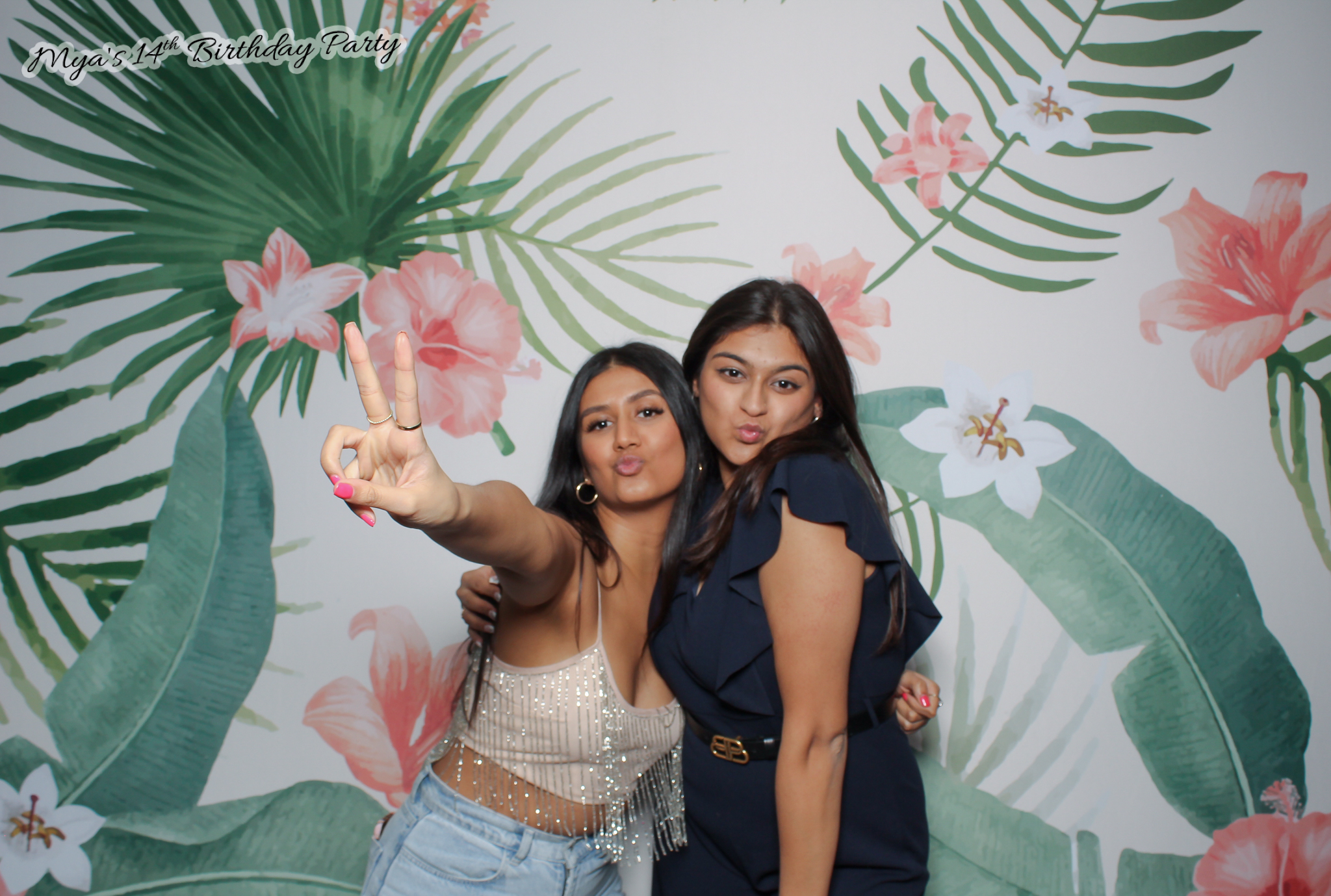 Mya's 14th Birthday | View more photos from the event at gallery.freshbooths.com/u/FreshBooths/Myas-14th-Birthday