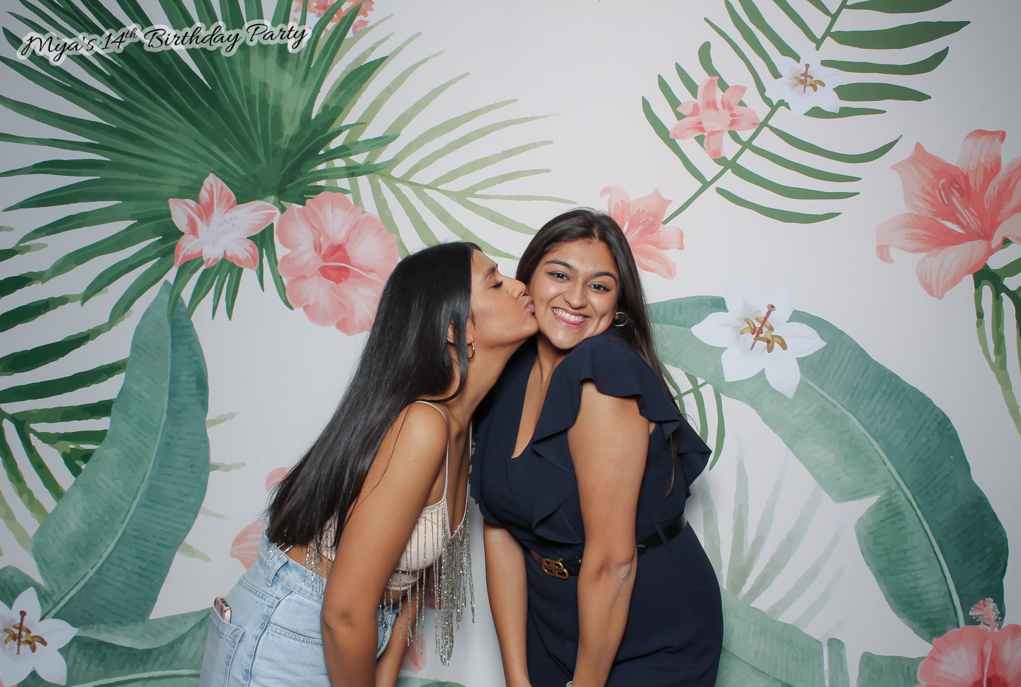 Mya's 14th Birthday | View more photos from the event at gallery.freshbooths.com/u/FreshBooths/Myas-14th-Birthday