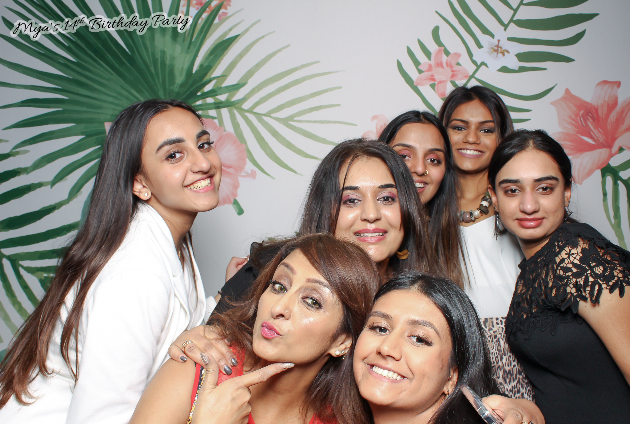 Mya's 14th Birthday | View more photos from the event at gallery.freshbooths.com/u/FreshBooths/Myas-14th-Birthday