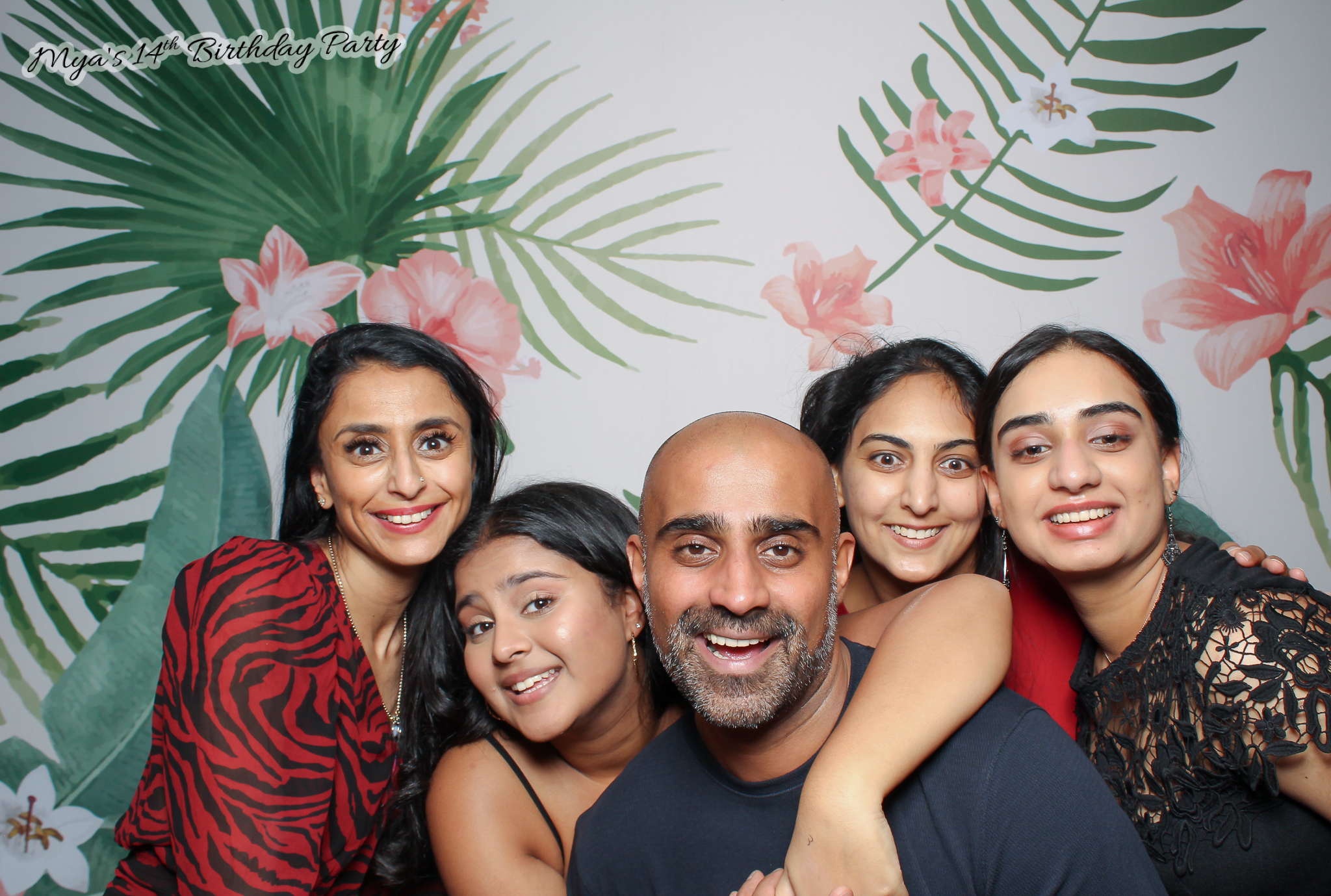 Mya's 14th Birthday | View more photos from the event at gallery.freshbooths.com/u/FreshBooths/Myas-14th-Birthday