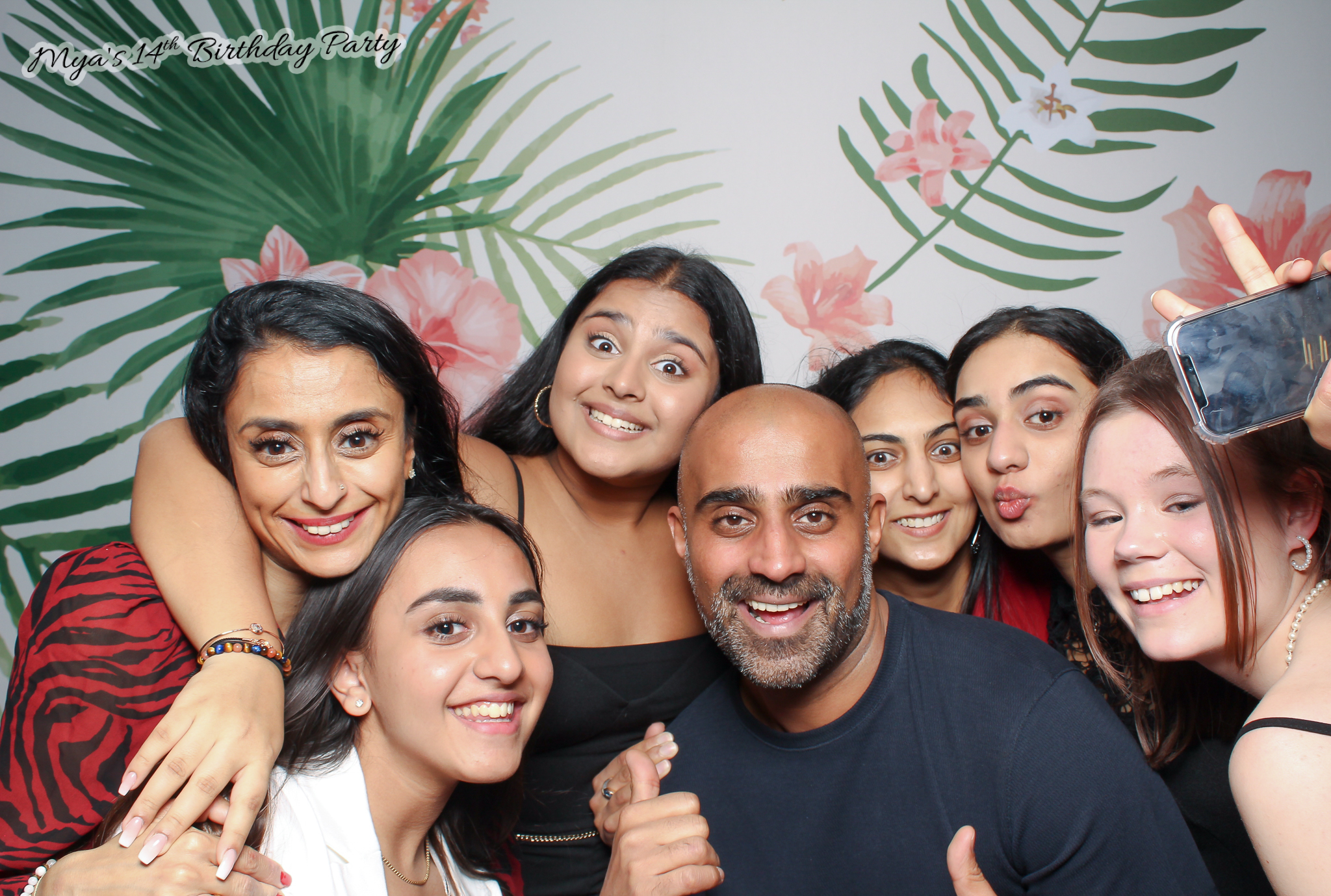 Mya's 14th Birthday | View more photos from the event at gallery.freshbooths.com/u/FreshBooths/Myas-14th-Birthday