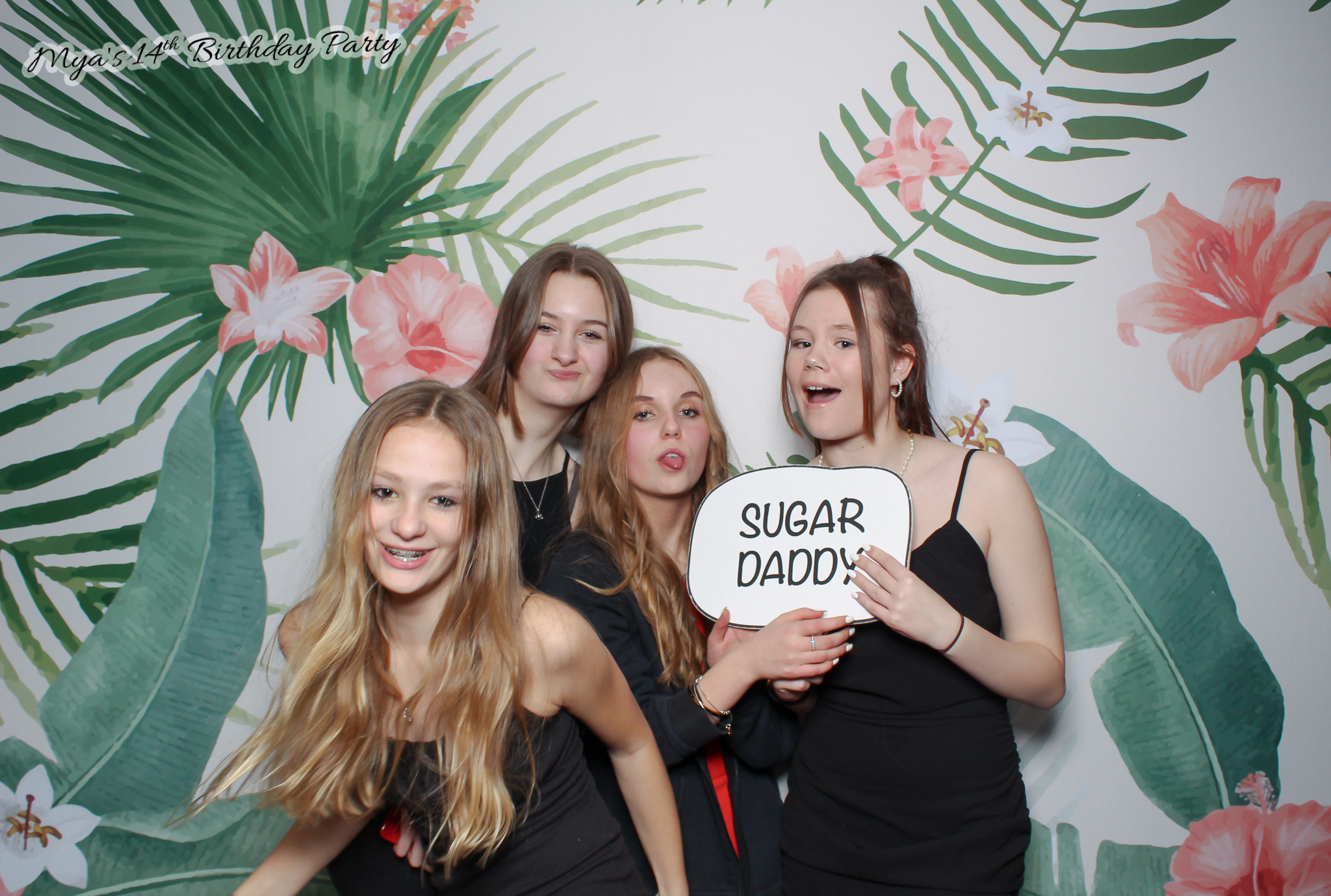 Mya's 14th Birthday | View more photos from the event at gallery.freshbooths.com/u/FreshBooths/Myas-14th-Birthday