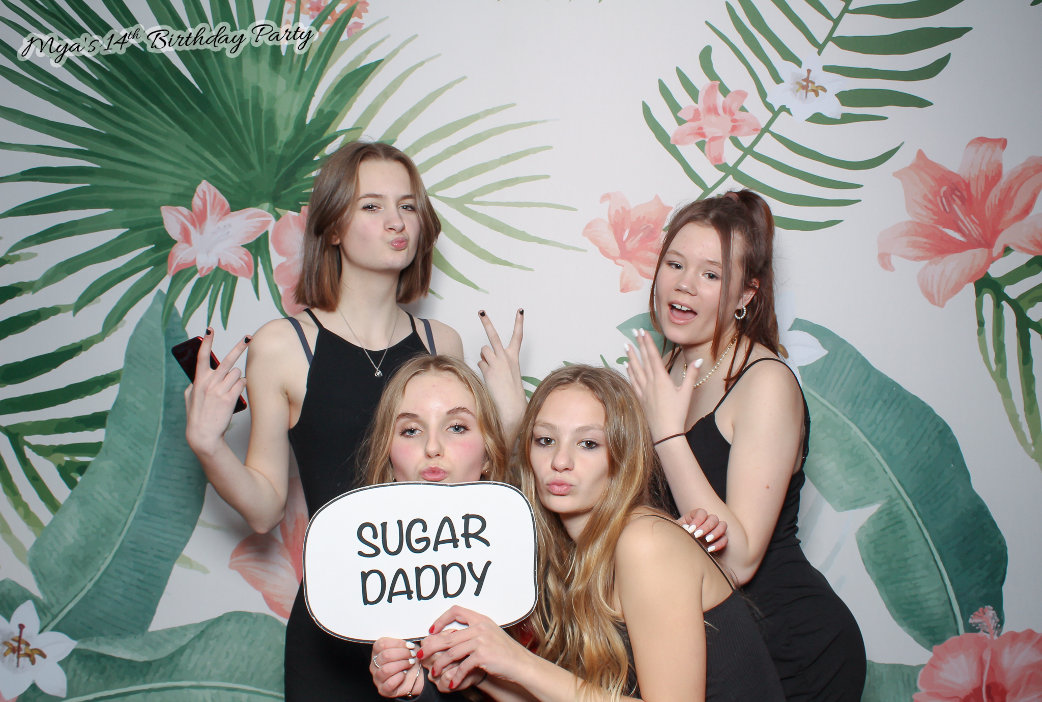 Mya's 14th Birthday | View more photos from the event at gallery.freshbooths.com/u/FreshBooths/Myas-14th-Birthday