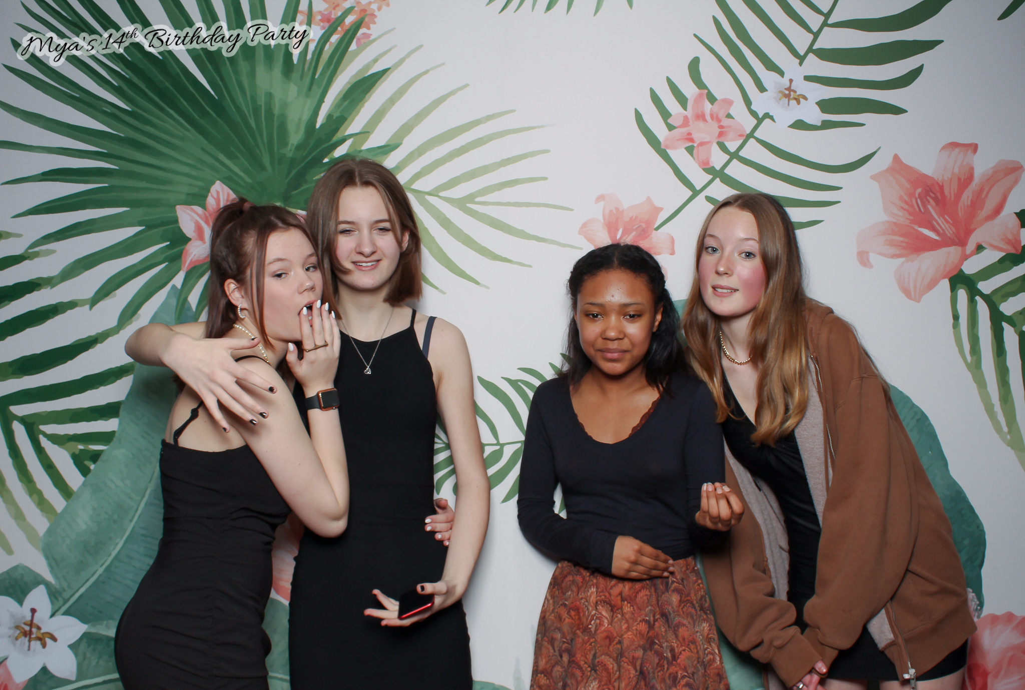 Mya's 14th Birthday | View more photos from the event at gallery.freshbooths.com/u/FreshBooths/Myas-14th-Birthday