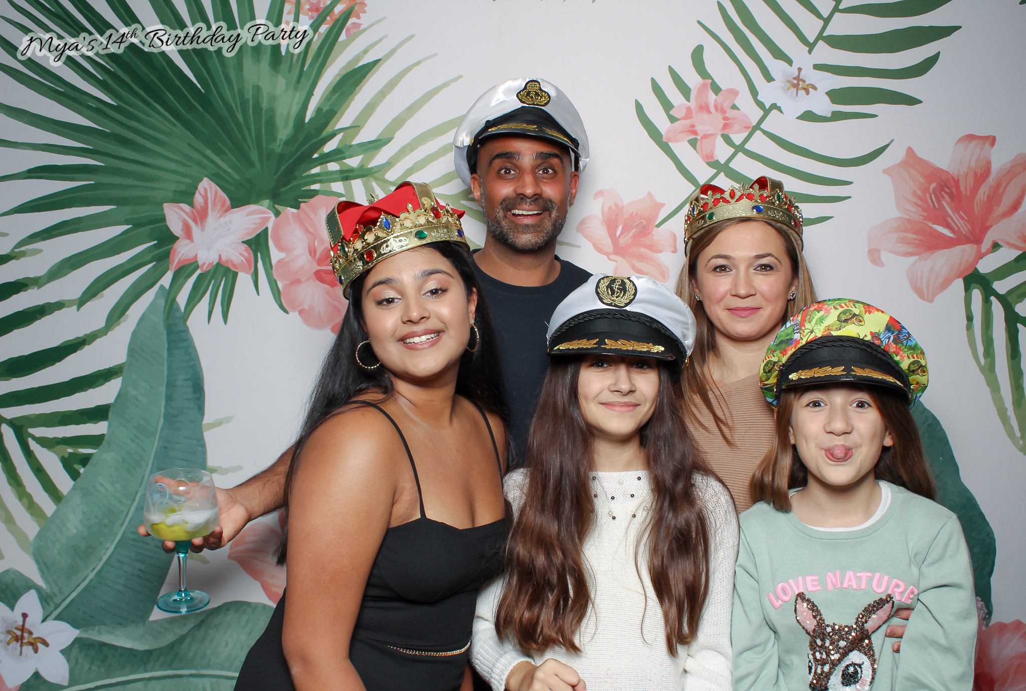Mya's 14th Birthday | View more photos from the event at gallery.freshbooths.com/u/FreshBooths/Myas-14th-Birthday