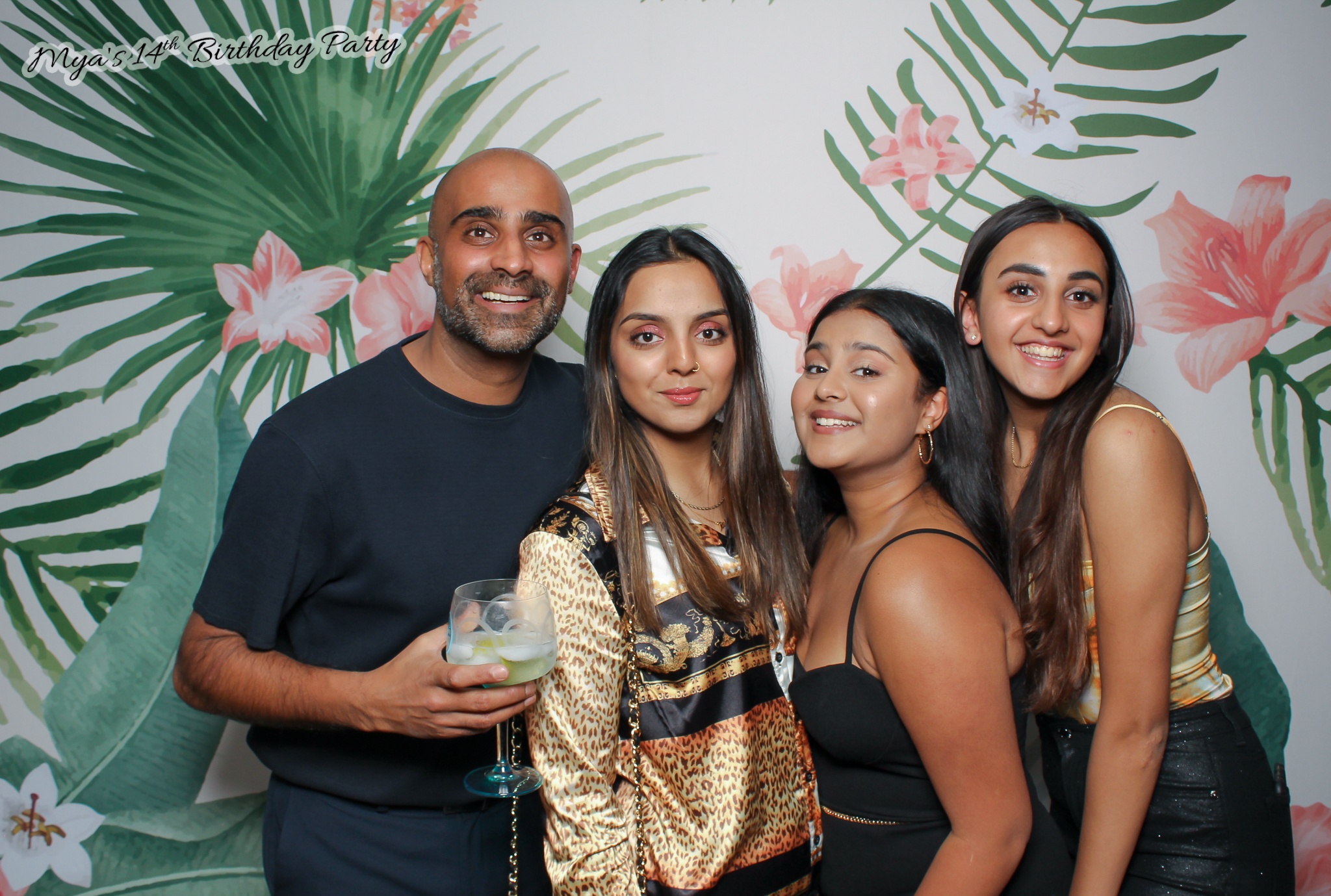 Mya's 14th Birthday | View more photos from the event at gallery.freshbooths.com/u/FreshBooths/Myas-14th-Birthday