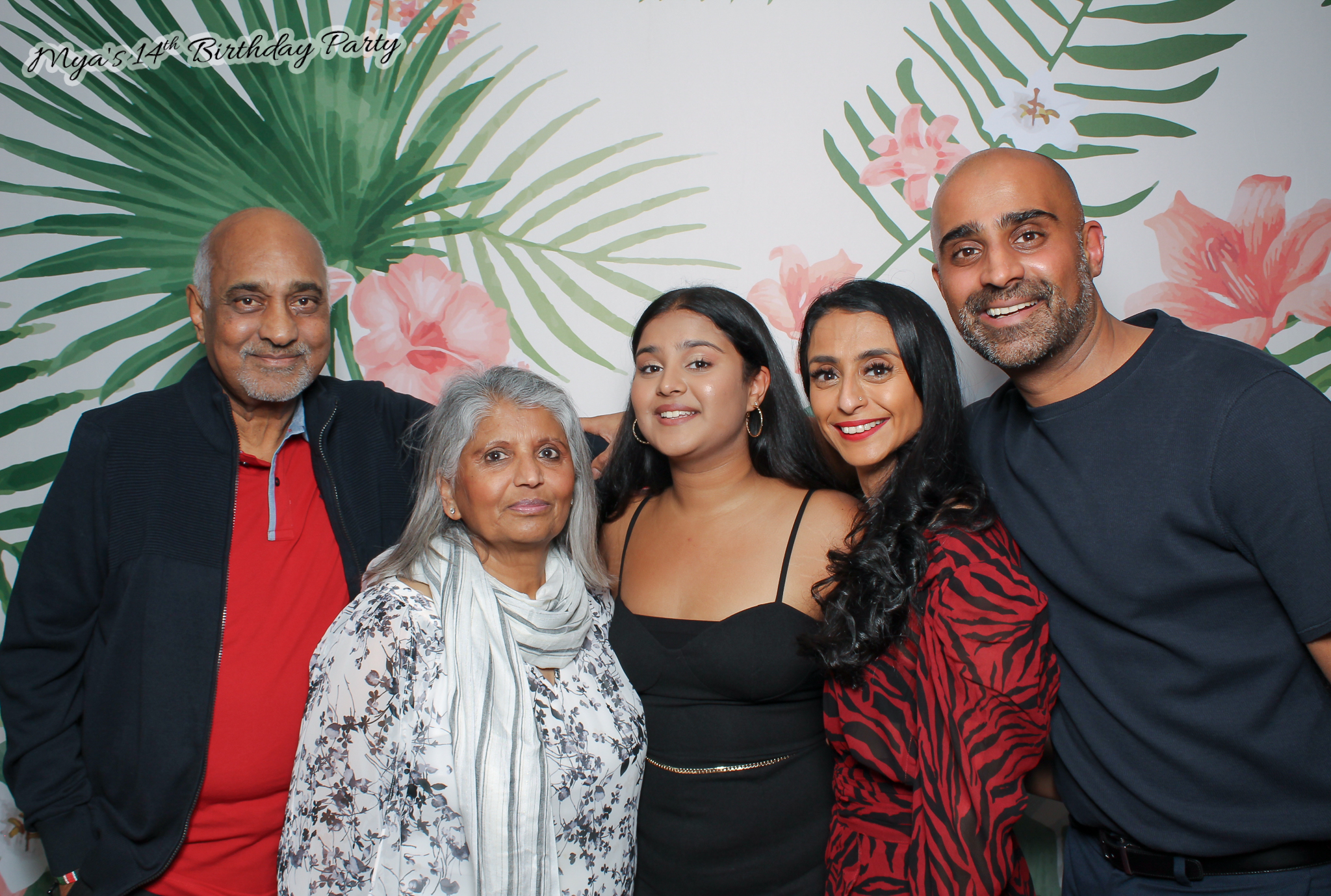 Mya's 14th Birthday | View more photos from the event at gallery.freshbooths.com/u/FreshBooths/Myas-14th-Birthday