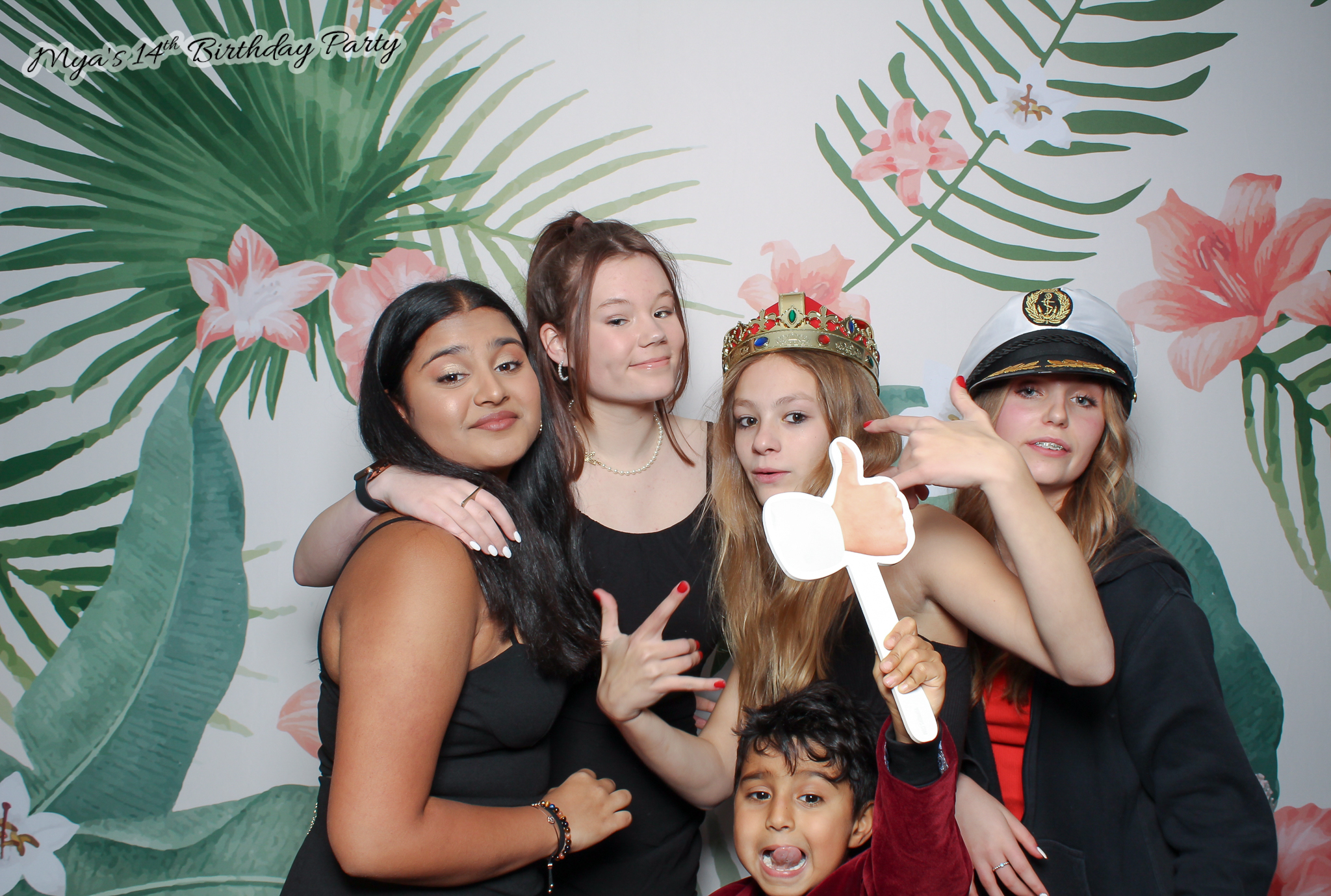Mya's 14th Birthday | View more photos from the event at gallery.freshbooths.com/u/FreshBooths/Myas-14th-Birthday
