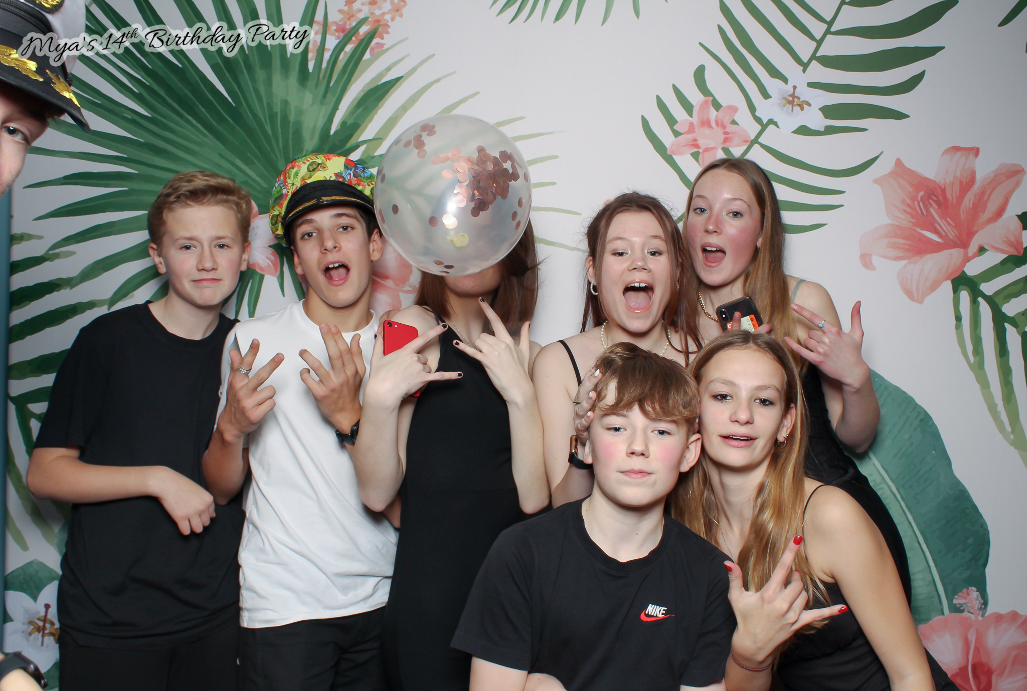Mya's 14th Birthday | View more photos from the event at gallery.freshbooths.com/u/FreshBooths/Myas-14th-Birthday