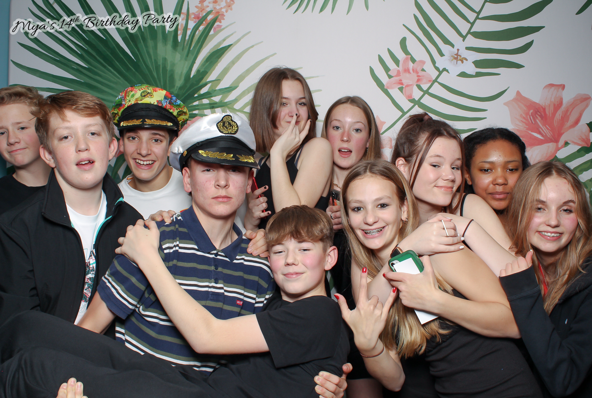 Mya's 14th Birthday | View more photos from the event at gallery.freshbooths.com/u/FreshBooths/Myas-14th-Birthday