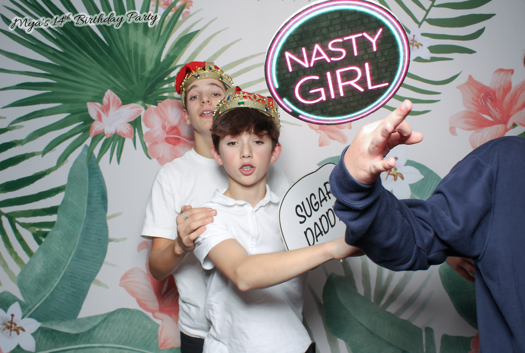 Mya's 14th Birthday | View more photos from the event at gallery.freshbooths.com/u/FreshBooths/Myas-14th-Birthday