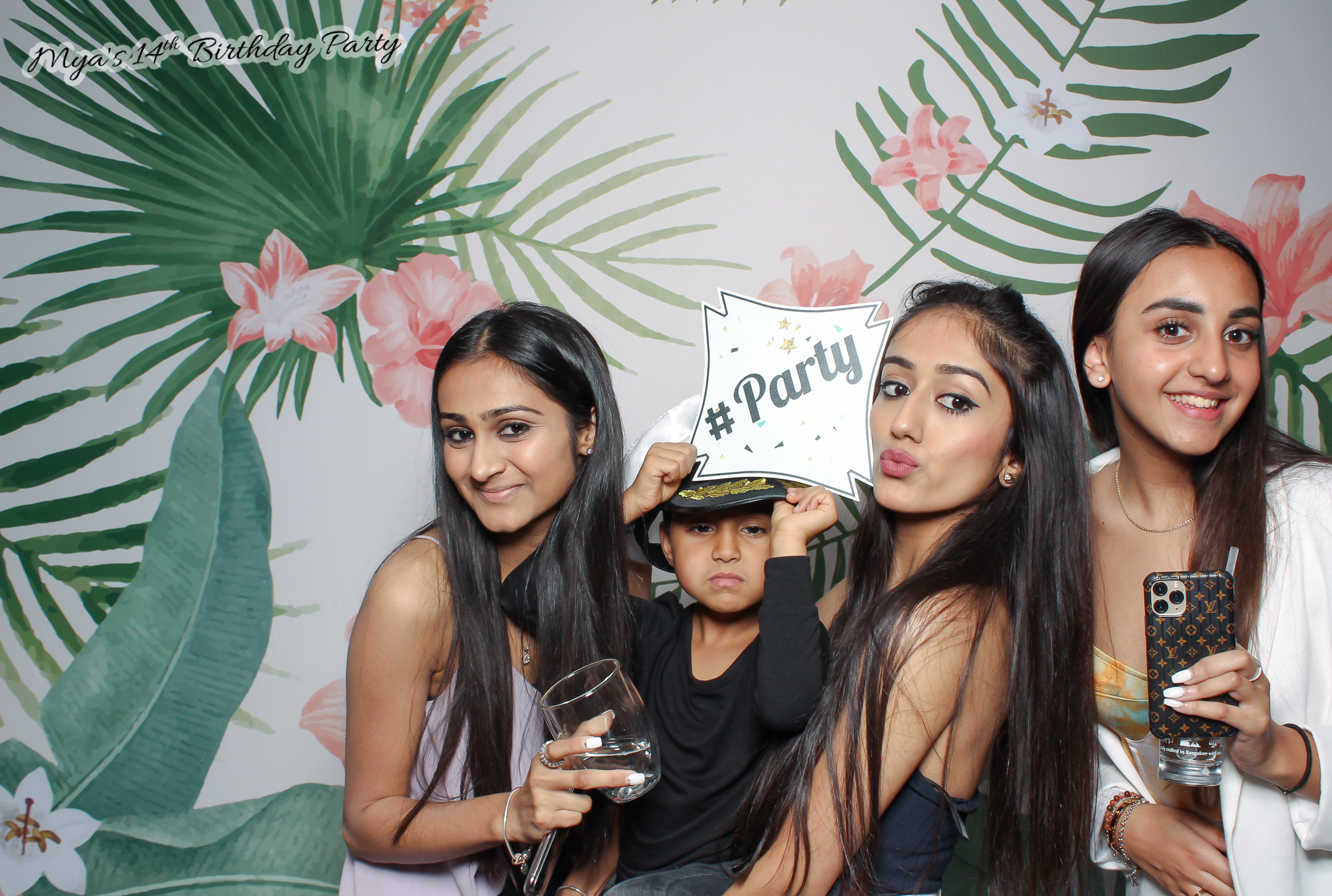 Mya's 14th Birthday | View more photos from the event at gallery.freshbooths.com/u/FreshBooths/Myas-14th-Birthday