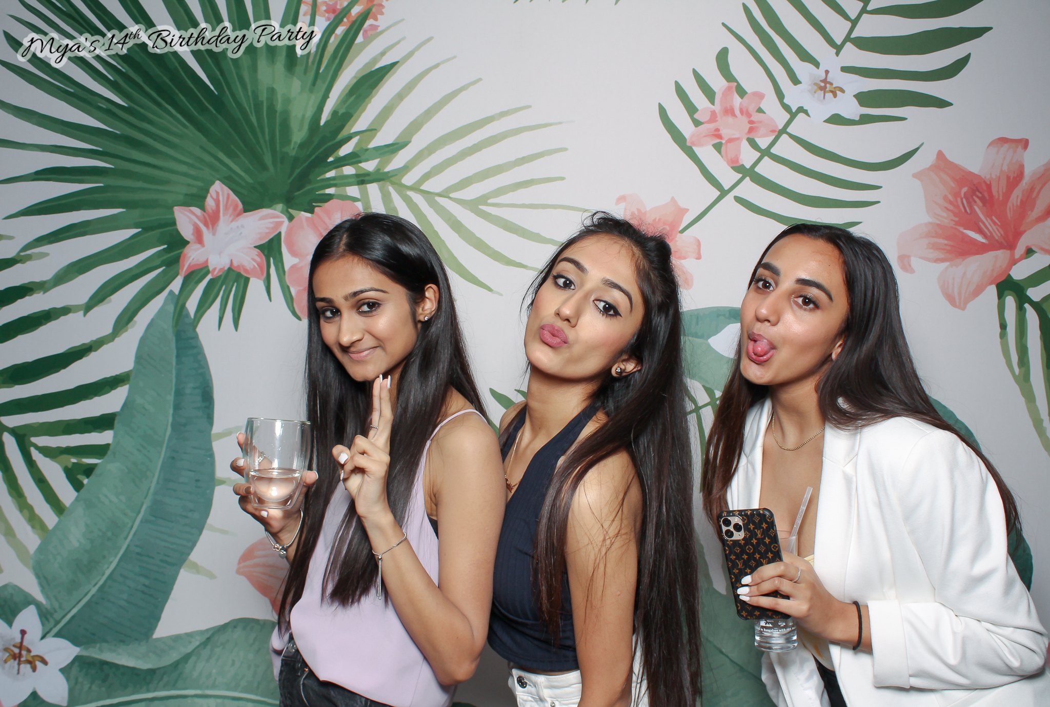 Mya's 14th Birthday | View more photos from the event at gallery.freshbooths.com/u/FreshBooths/Myas-14th-Birthday