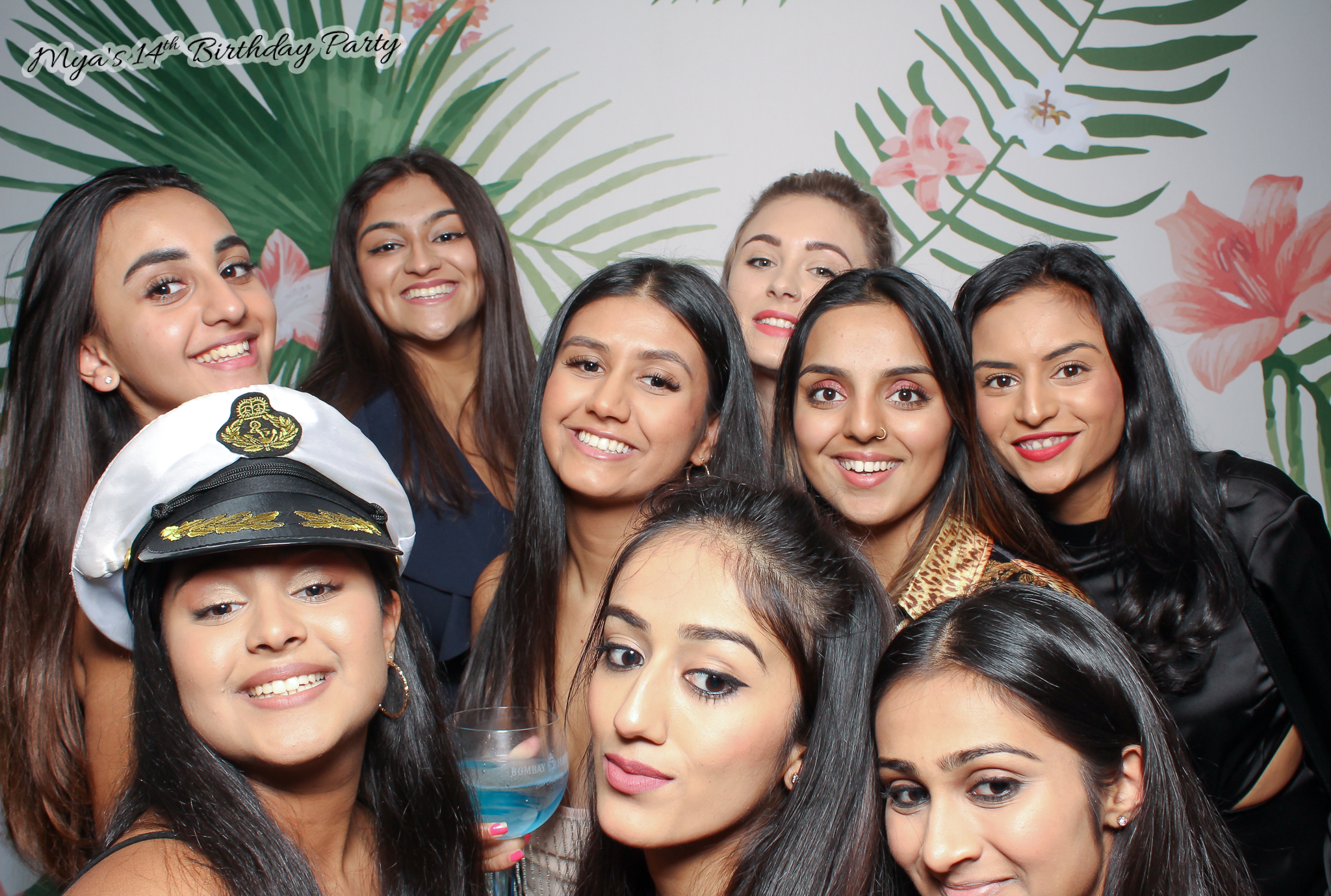 Mya's 14th Birthday | View more photos from the event at gallery.freshbooths.com/u/FreshBooths/Myas-14th-Birthday